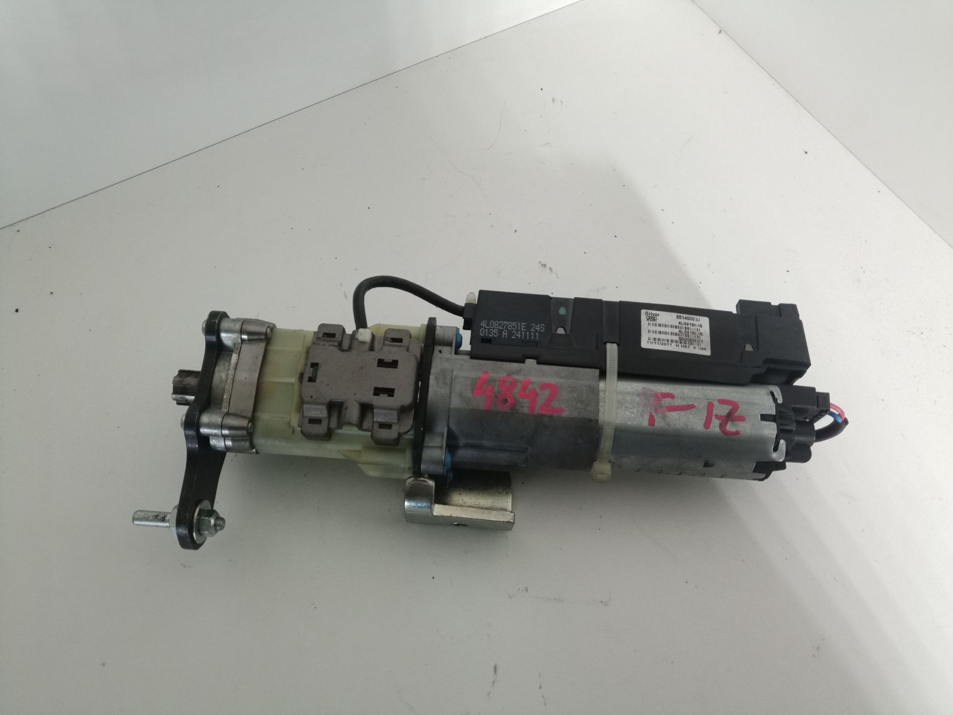 4L0910945 MOTOR APERTURA Y CIERRE PORTON AUDI Q7 2012 12768 devimagesvext/08283e45-1ba6-4c70-9a92-5b0ff35685bb/migcrv/imagenes/000/000/661/000000661554.jpeg