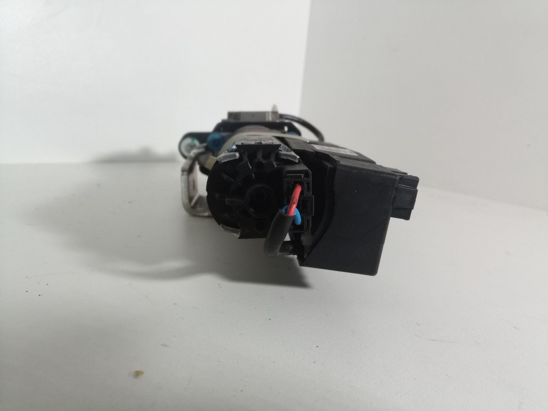 4L0910945 MOTOR APERTURA Y CIERRE PORTON AUDI Q7 2012 12768 devimagesvext/08283e45-1ba6-4c70-9a92-5b0ff35685bb/migcrv/imagenes/000/000/661/000000661556.jpeg