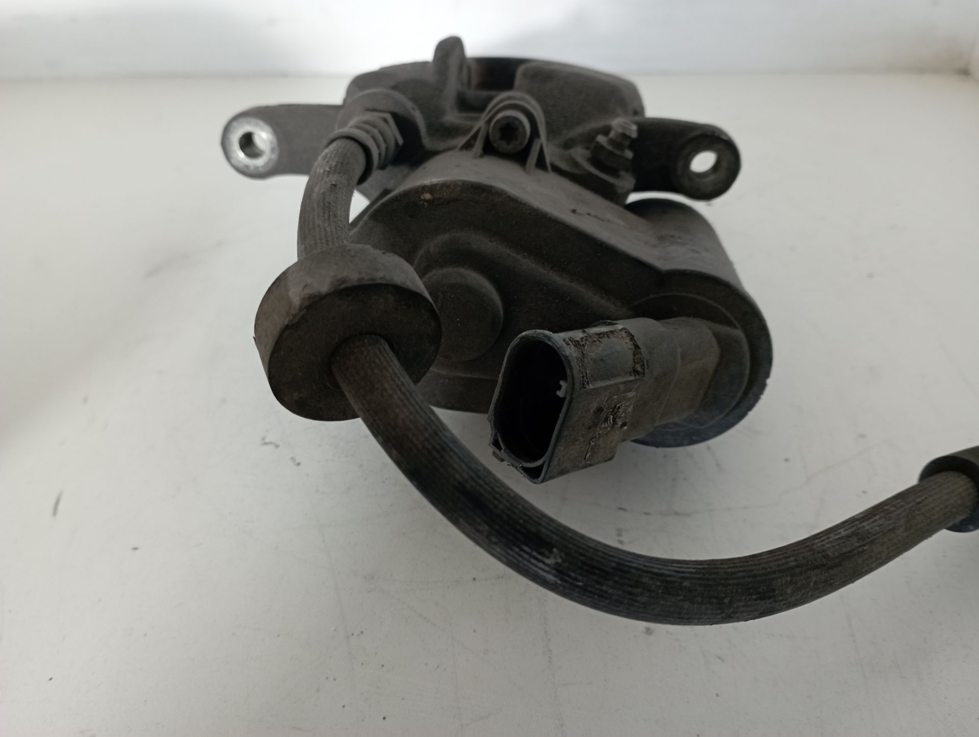 SIN DEFINIR PINZA DE FRENO TRASERA IZQUIERDA AUDI A6 BERLINA 2009 9004 devimagesvext/08283e45-1ba6-4c70-9a92-5b0ff35685bb/migcrv/imagenes/000/000/667/000000667620.jpeg