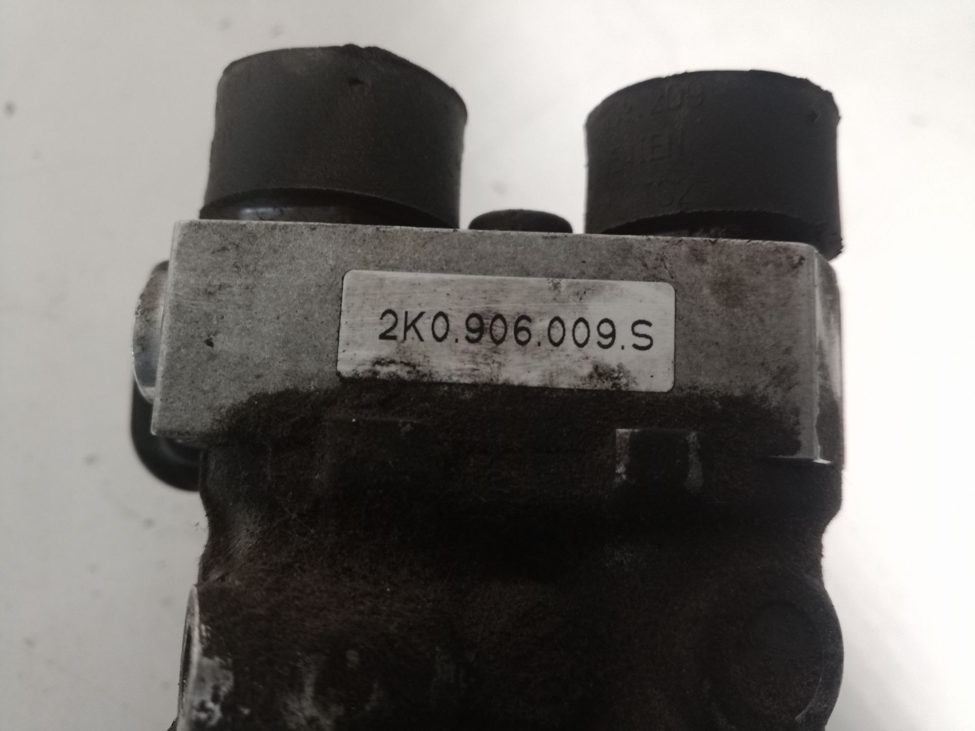 2K0906009S VALVULA EGR VOLKSWAGEN CADDY PROFESIONAL 2018 7697 devimagesvext/08283e45-1ba6-4c70-9a92-5b0ff35685bb/migcrv/imagenes/000/000/670/000000670729.jpeg