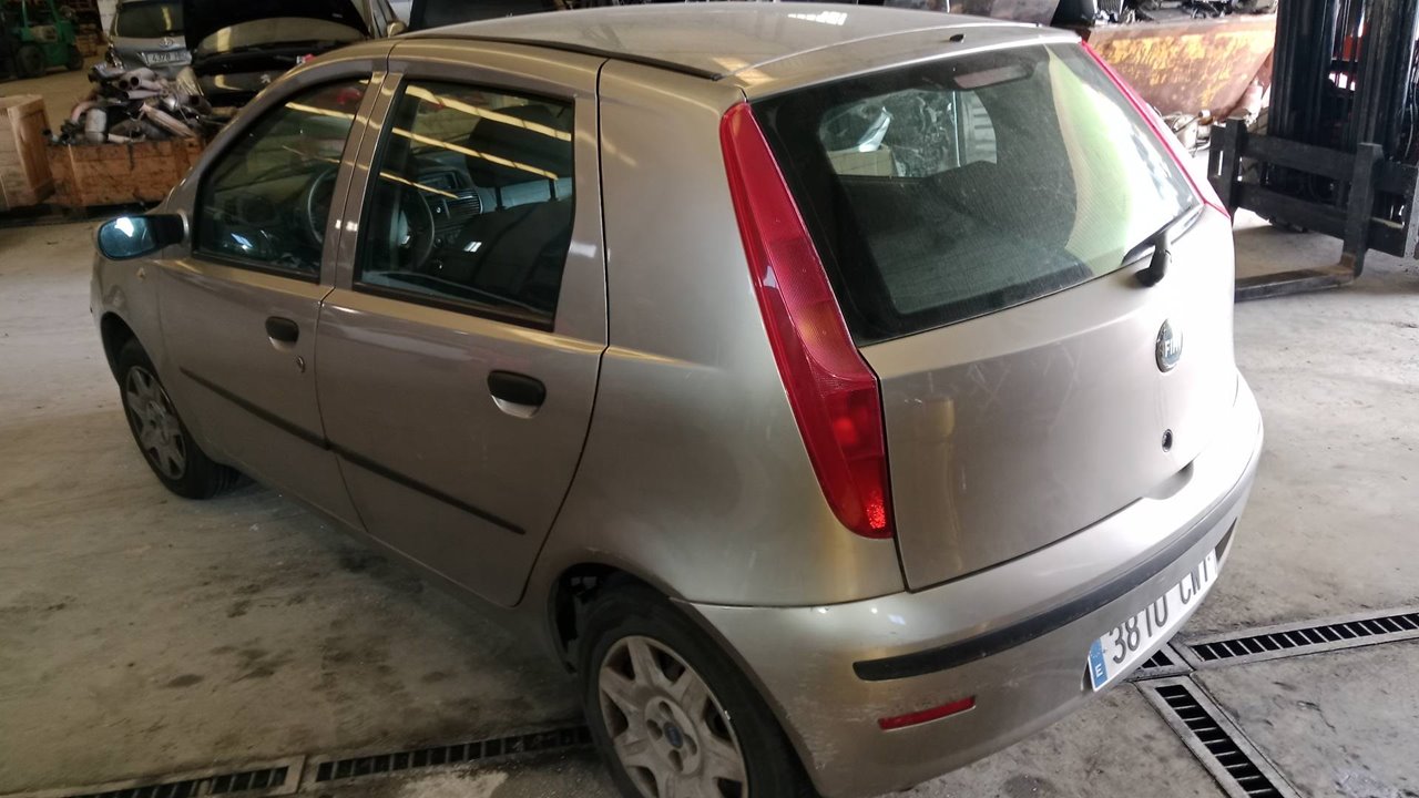 SIN DEFINIR CAJA CAMBIOS FIAT II PUNTO 188 BERLINA 2004  Caja de cambios 5-marcha 32380 devimagesvext/08283e45-1ba6-4c70-9a92-5b0ff35685bb/migcrv/imagenes/000/000/671/000000671334.jpeg
