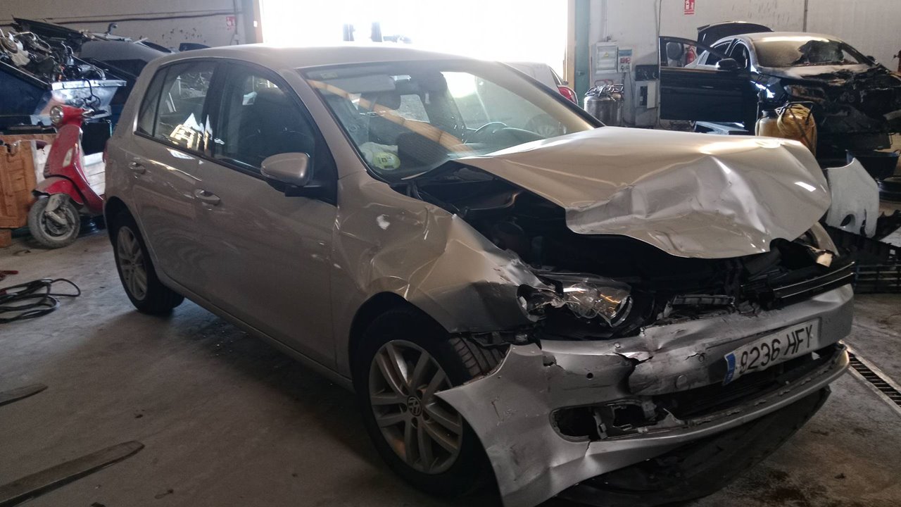 SIN DEFINIR BANDEJA TRASERA VOLKSWAGEN GOLF VI 2011 13000 devimagesvext/08283e45-1ba6-4c70-9a92-5b0ff35685bb/migcrv/imagenes/000/000/672/000000672772.jpeg