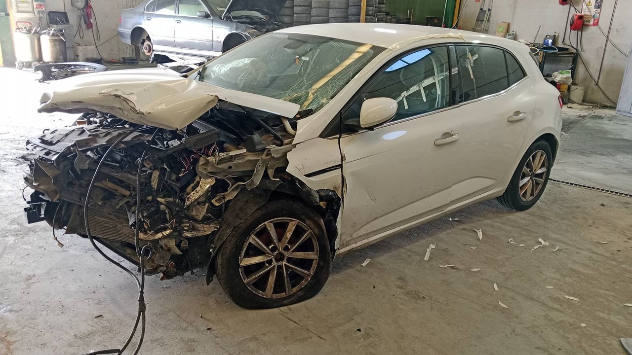 794202086RA BANDEJA TRASERA RENAULT MEGANE IV BERLINA 5P 2018 33263 devimagesvext/08283e45-1ba6-4c70-9a92-5b0ff35685bb/migcrv/imagenes/000/000/672/000000672842.jpeg