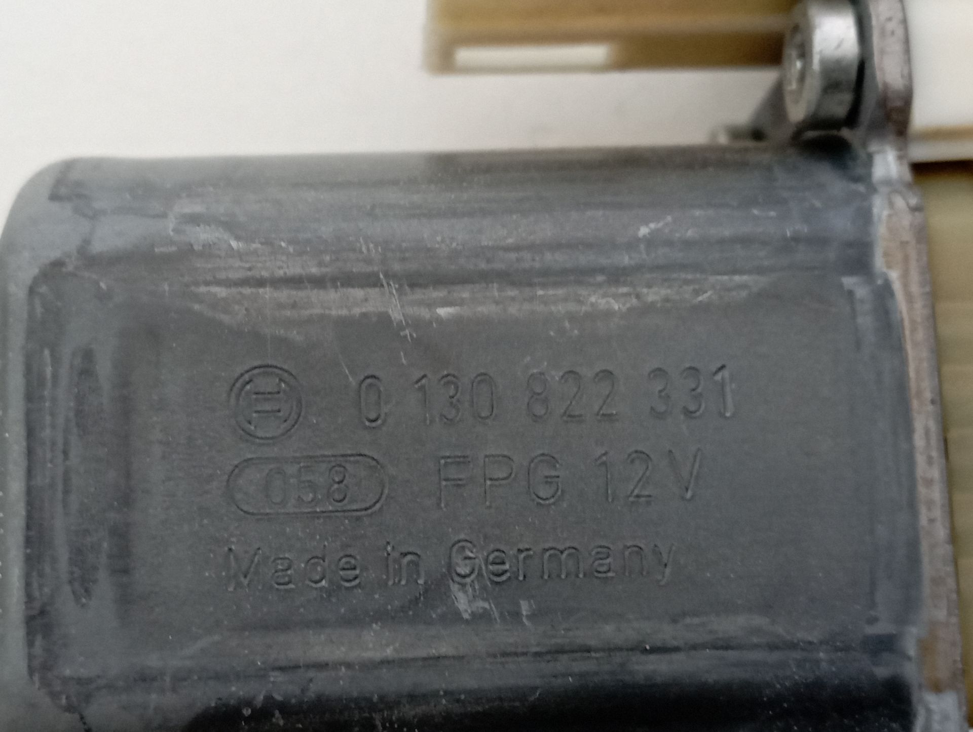 827300001RA MOTOR ELEVALUNAS TRASERO DERECHO RENAULT LAGUNA 2010 10406 devimagesvext/08283e45-1ba6-4c70-9a92-5b0ff35685bb/migcrv/imagenes/000/000/673/000000673771.jpeg