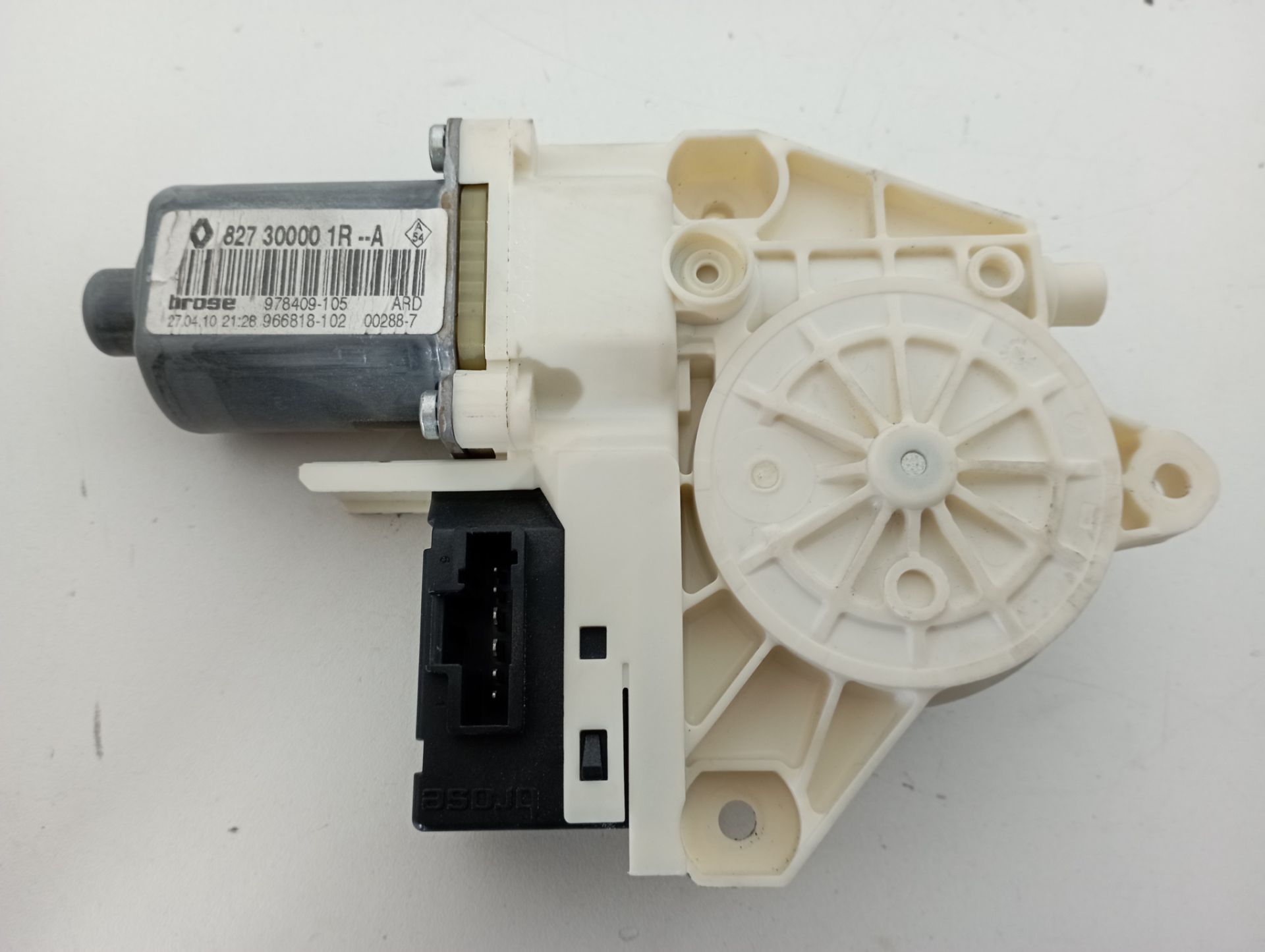 827300001RA MOTOR ELEVALUNAS TRASERO DERECHO RENAULT LAGUNA 2010 10406 devimagesvext/08283e45-1ba6-4c70-9a92-5b0ff35685bb/migcrv/imagenes/000/000/673/000000673773.jpeg