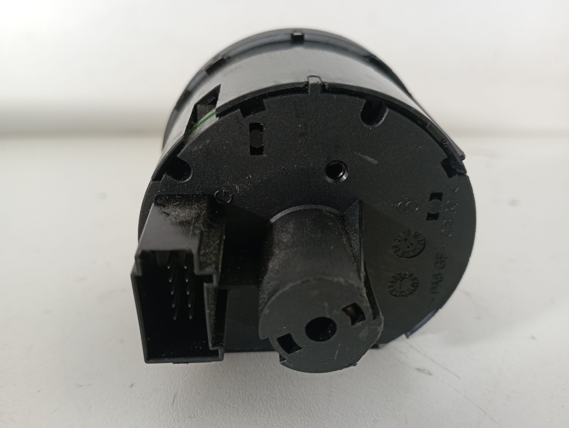 1K0941431BM MANDO LUCES VOLKSWAGEN CADDY PROFESIONAL 2018 12516 devimagesvext/08283e45-1ba6-4c70-9a92-5b0ff35685bb/migcrv/imagenes/000/000/674/000000674003.jpeg