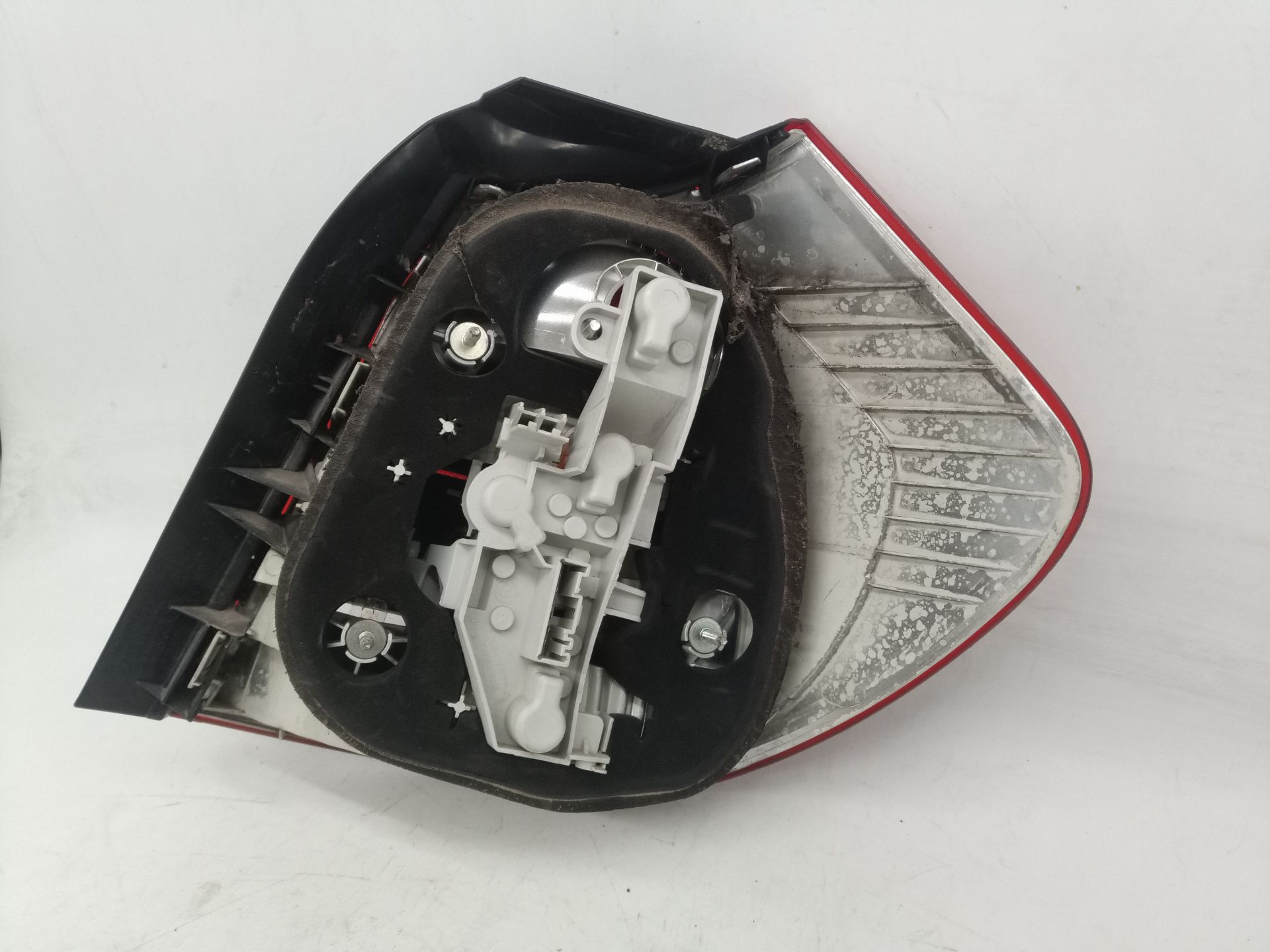 SIN DEFINIR PILOTO TRASERO IZQUIERDO BMW 1 BERLINA 2010 8038 devimagesvext/08283e45-1ba6-4c70-9a92-5b0ff35685bb/migcrv/imagenes/000/000/674/000000674303.jpeg