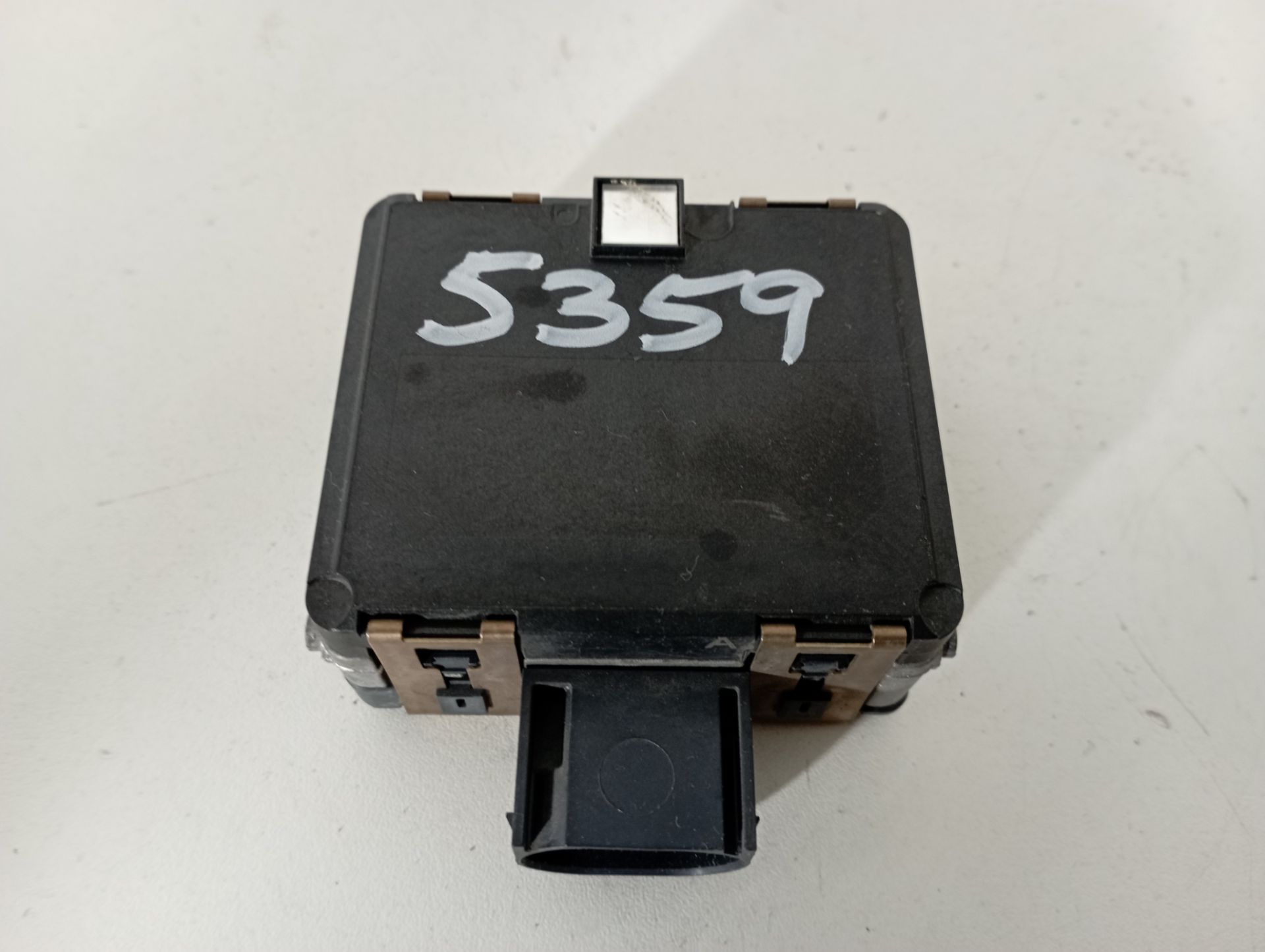 2K5907561C SENSOR VOLKSWAGEN CADDY PROFESIONAL 2018 13803 devimagesvext/08283e45-1ba6-4c70-9a92-5b0ff35685bb/migcrv/imagenes/000/000/675/000000675187.jpeg