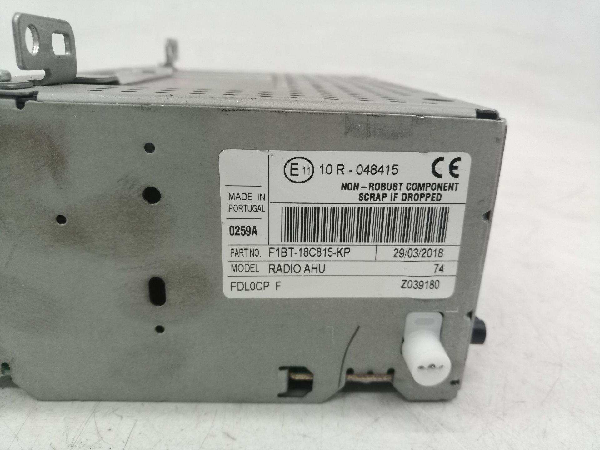 F1BT18C815KP SISTEMA AUDIO RADIO CD FORD FOCUS BERLINA 2018 8312 devimagesvext/08283e45-1ba6-4c70-9a92-5b0ff35685bb/migcrv/imagenes/000/000/675/000000675267.jpeg