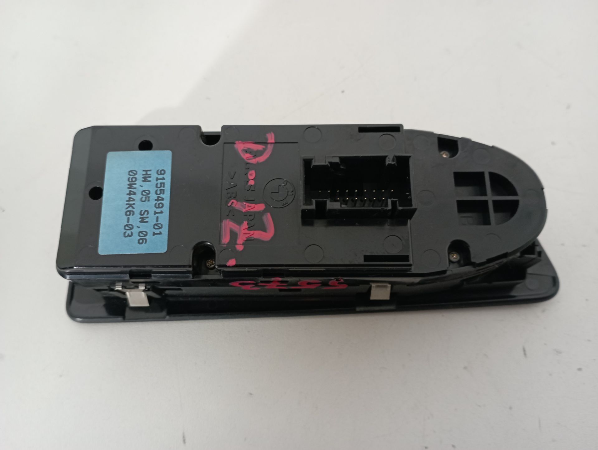915549101 MANDO ELEVALUNAS DELANTERO IZQUIERDO BMW 1 BERLINA 2010 12598 devimagesvext/08283e45-1ba6-4c70-9a92-5b0ff35685bb/migcrv/imagenes/000/000/675/000000675461.jpeg