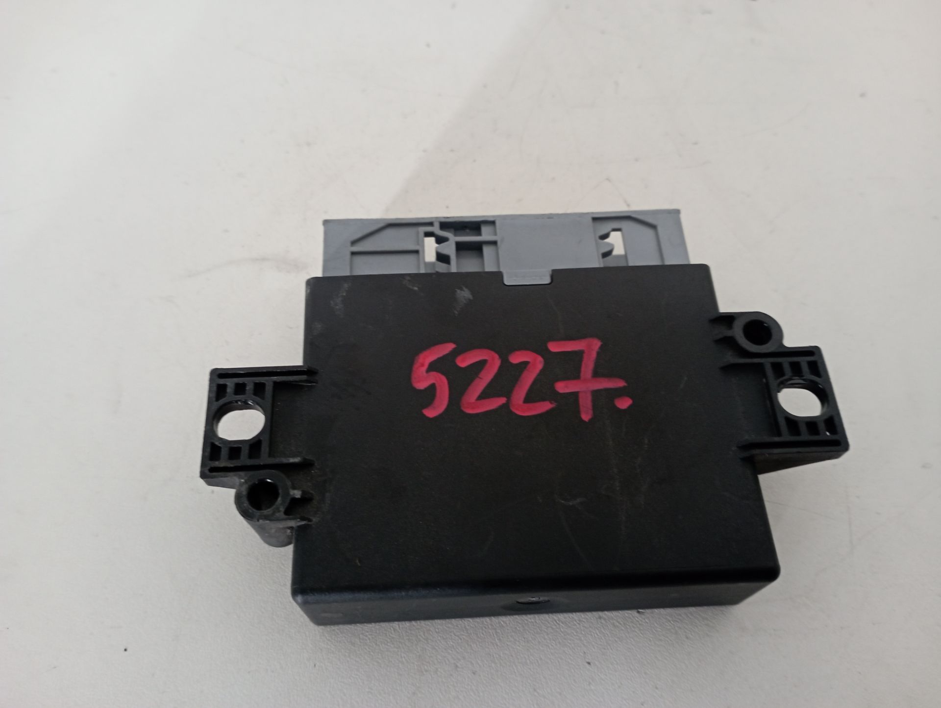 A0009006713 MODULO ELECTRONICO MERCEDES-BENZ VITO TOURER 2019 13755 devimagesvext/08283e45-1ba6-4c70-9a92-5b0ff35685bb/migcrv/imagenes/000/000/676/000000676257.jpeg