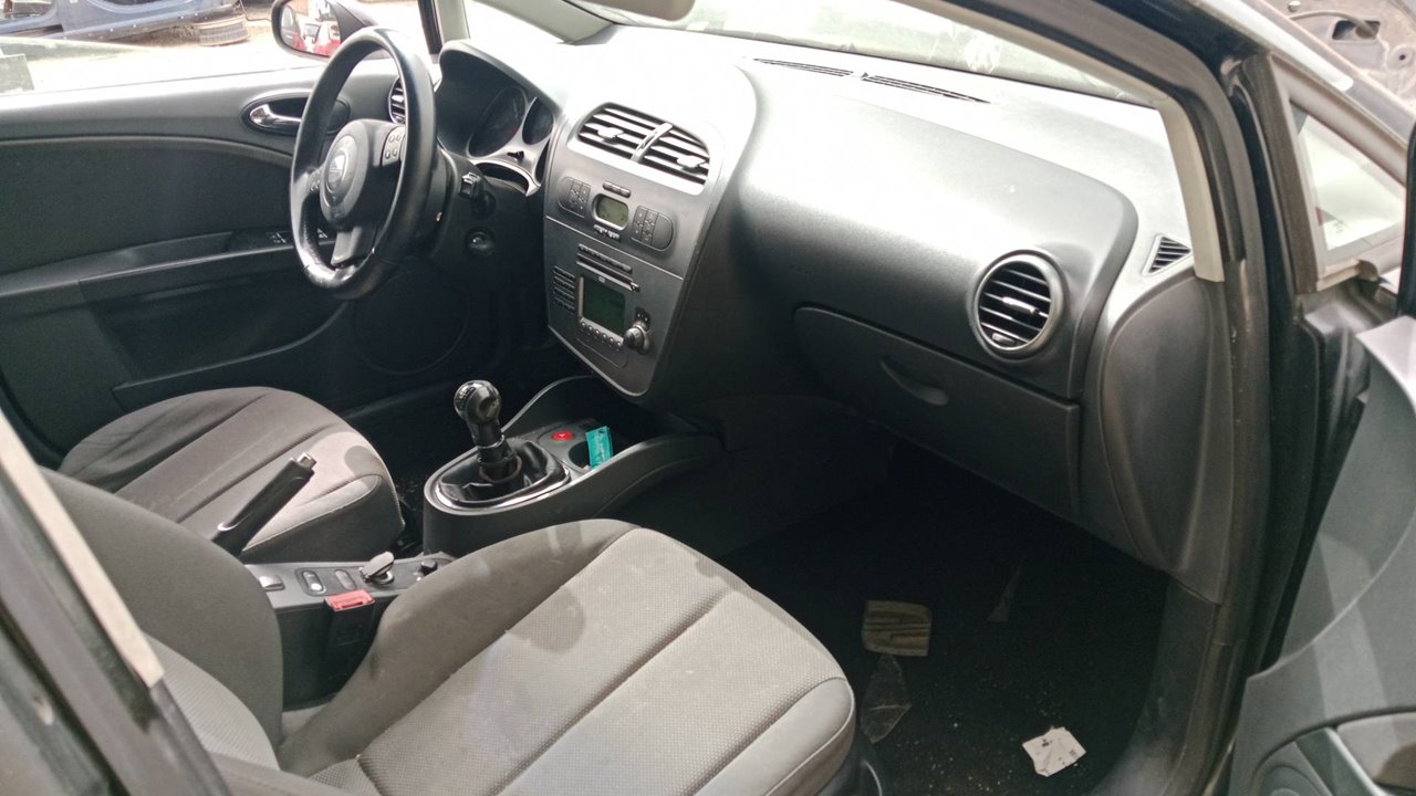 SIN DEFINIR CAJA CAMBIOS SEAT LEON 2007  Caja de cambios 6-marcha 8229 devimagesvext/08283e45-1ba6-4c70-9a92-5b0ff35685bb/migcrv/imagenes/000/000/677/000000677358.jpeg