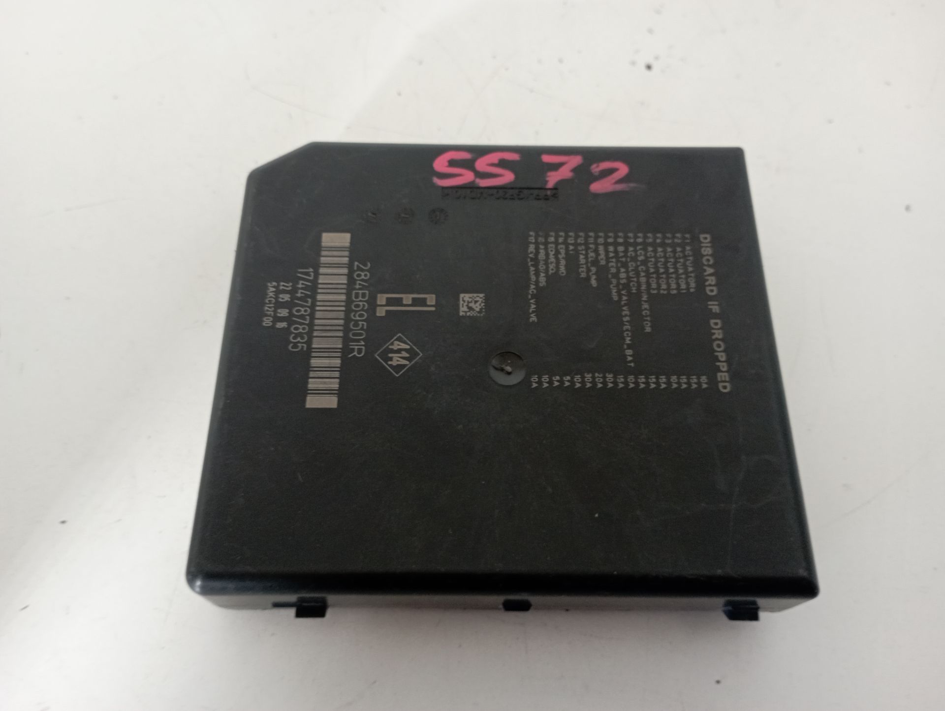 284B69501R CAJA RELES FUSIBLES RENAULT KADJAR 2016 10453 devimagesvext/08283e45-1ba6-4c70-9a92-5b0ff35685bb/migcrv/imagenes/000/000/678/000000678107.jpeg