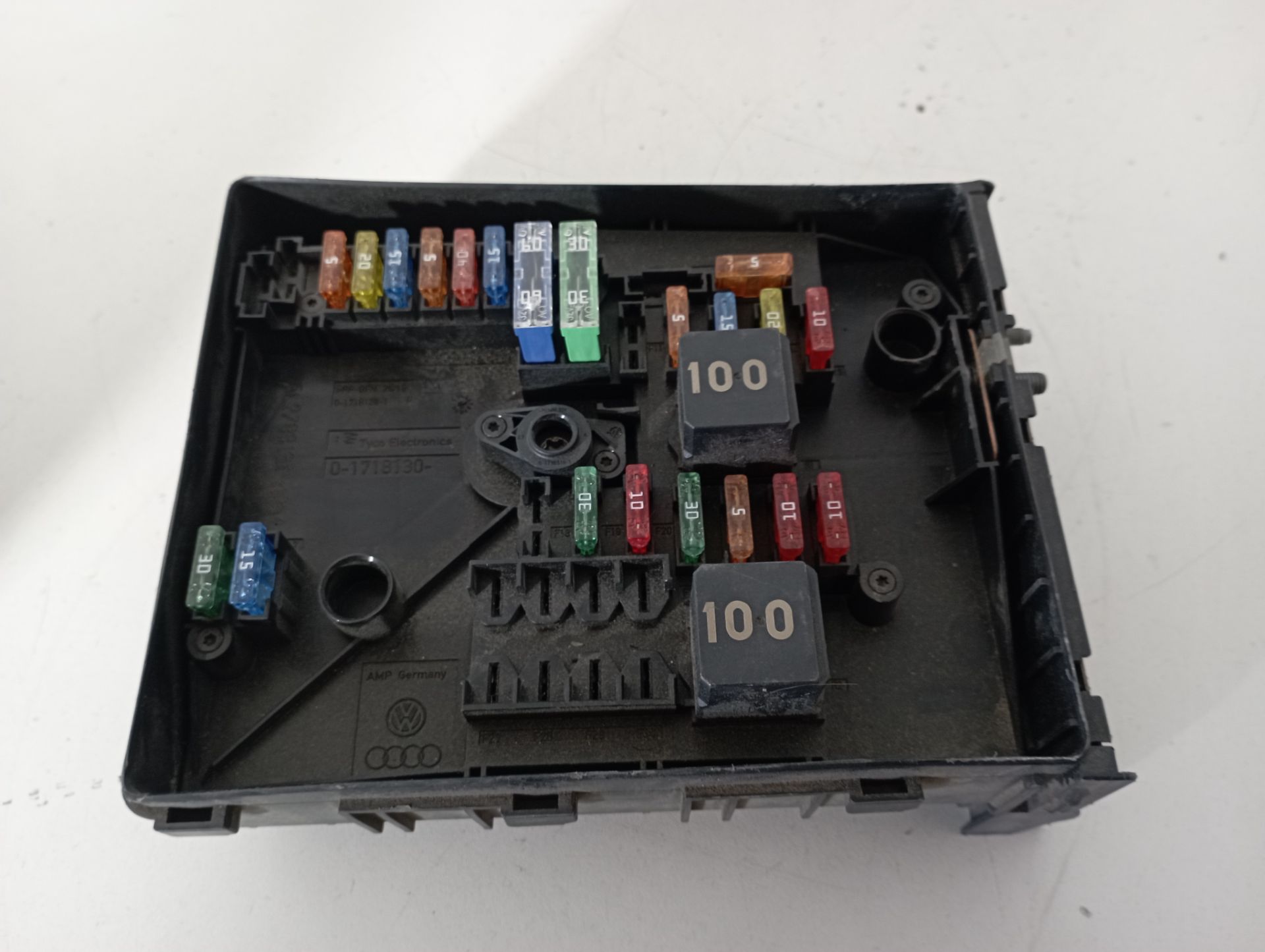 5L270818X CAJA RELES FUSIBLES VOLKSWAGEN CADDY PROFESIONAL 2018 10469 devimagesvext/08283e45-1ba6-4c70-9a92-5b0ff35685bb/migcrv/imagenes/000/000/678/000000678581.jpeg