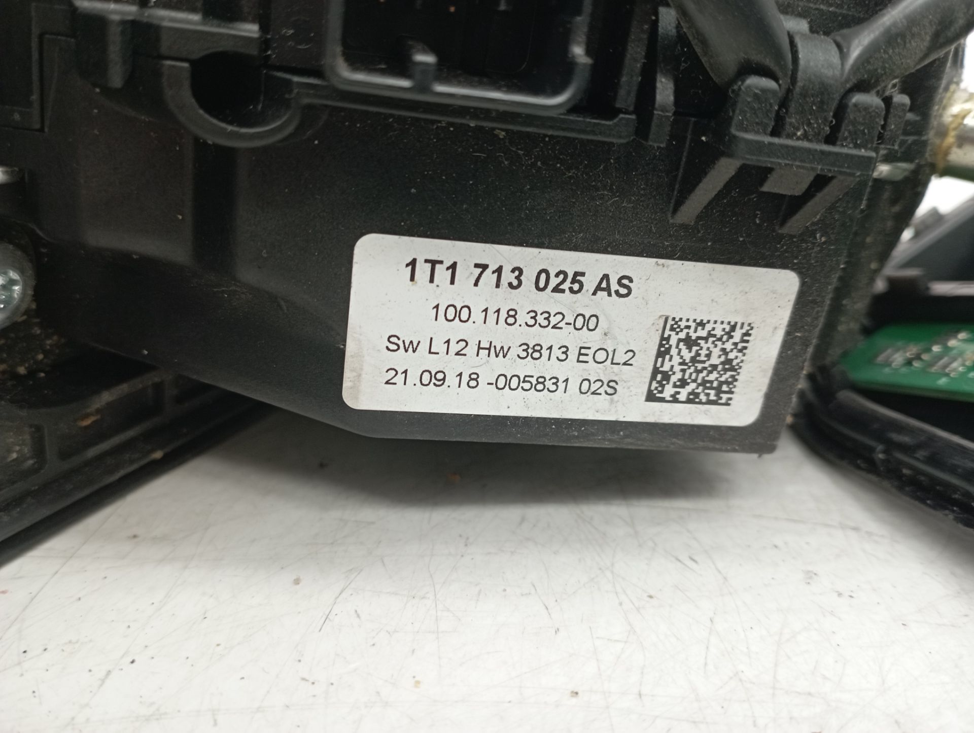 1T1713025AS PALANCA CAMBIO VOLKSWAGEN CADDY PROFESIONAL 2018  Caja de cambios 6-marcha - Caja cambios doble embrague DSG 12947 devimagesvext/08283e45-1ba6-4c70-9a92-5b0ff35685bb/migcrv/imagenes/000/000/679/000000679587.jpeg