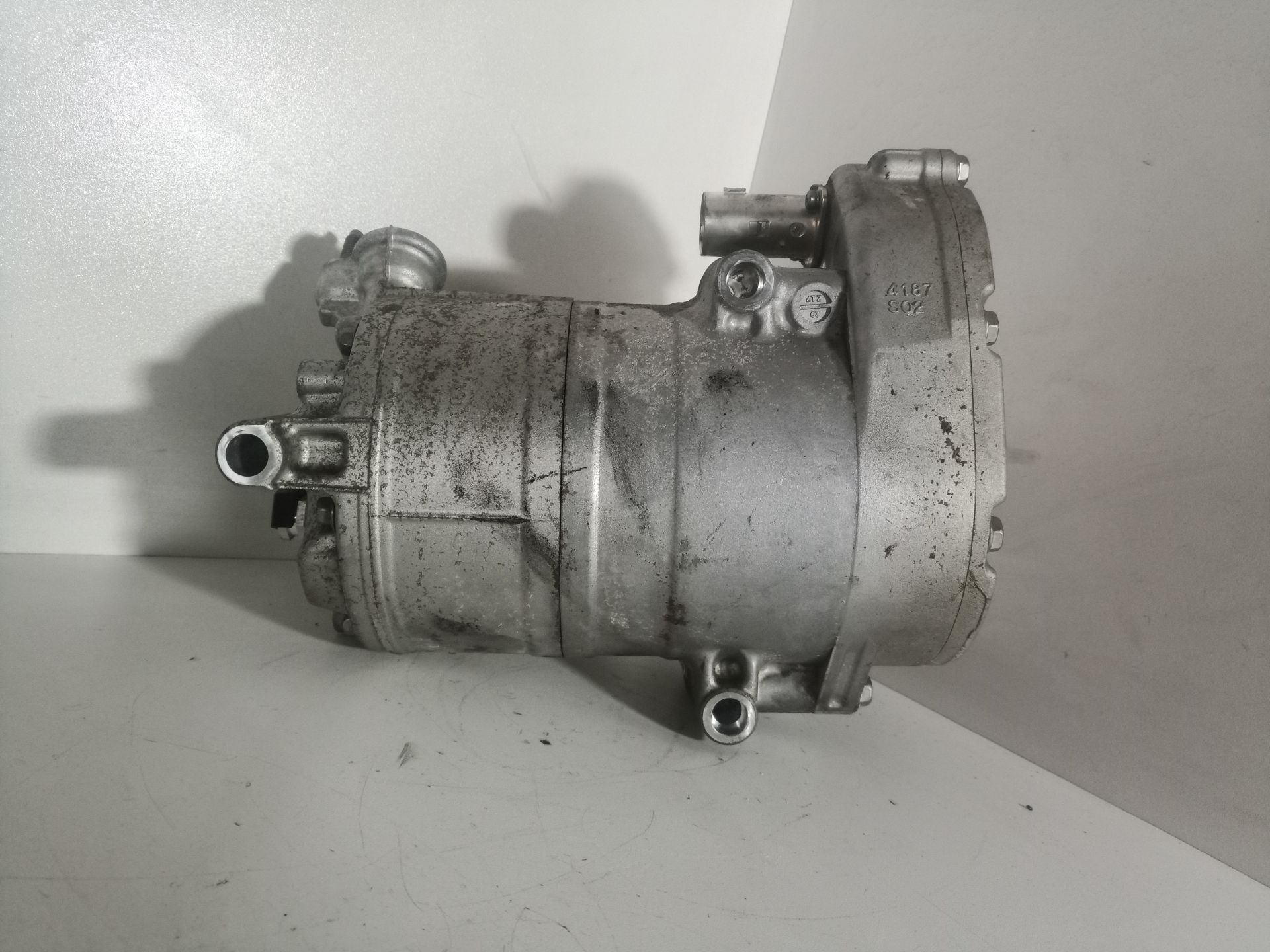 0196802154 COMPRESOR AIRE ACONDICIONADO VOLVO XC60 2021 9873 devimagesvext/08283e45-1ba6-4c70-9a92-5b0ff35685bb/migcrv/imagenes/000/000/680/000000680451.jpeg