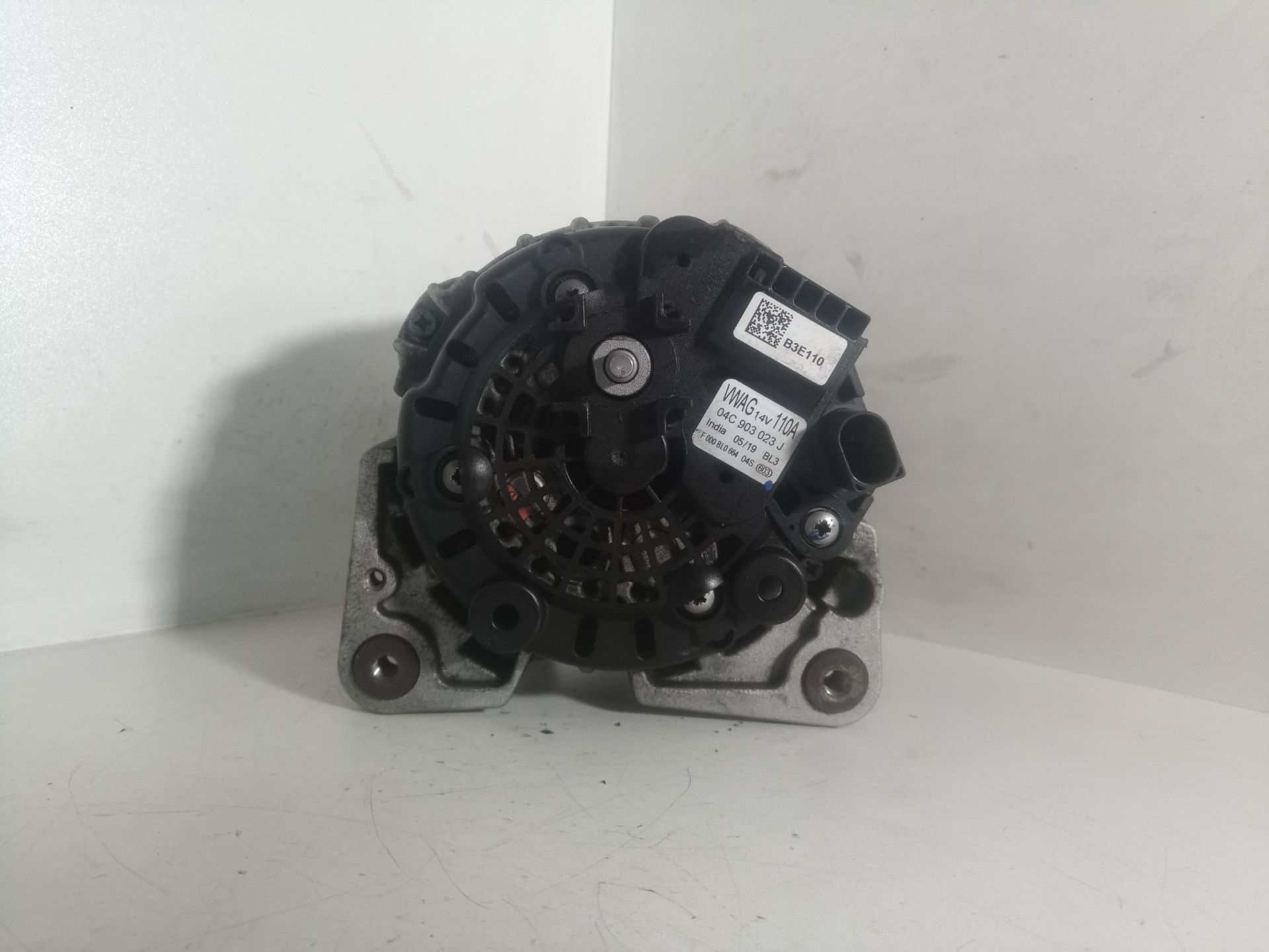 04C903023J ALTERNADOR SKODA FABIA 2019 12037 devimagesvext/08283e45-1ba6-4c70-9a92-5b0ff35685bb/migcrv/imagenes/000/000/682/000000682363.jpeg
