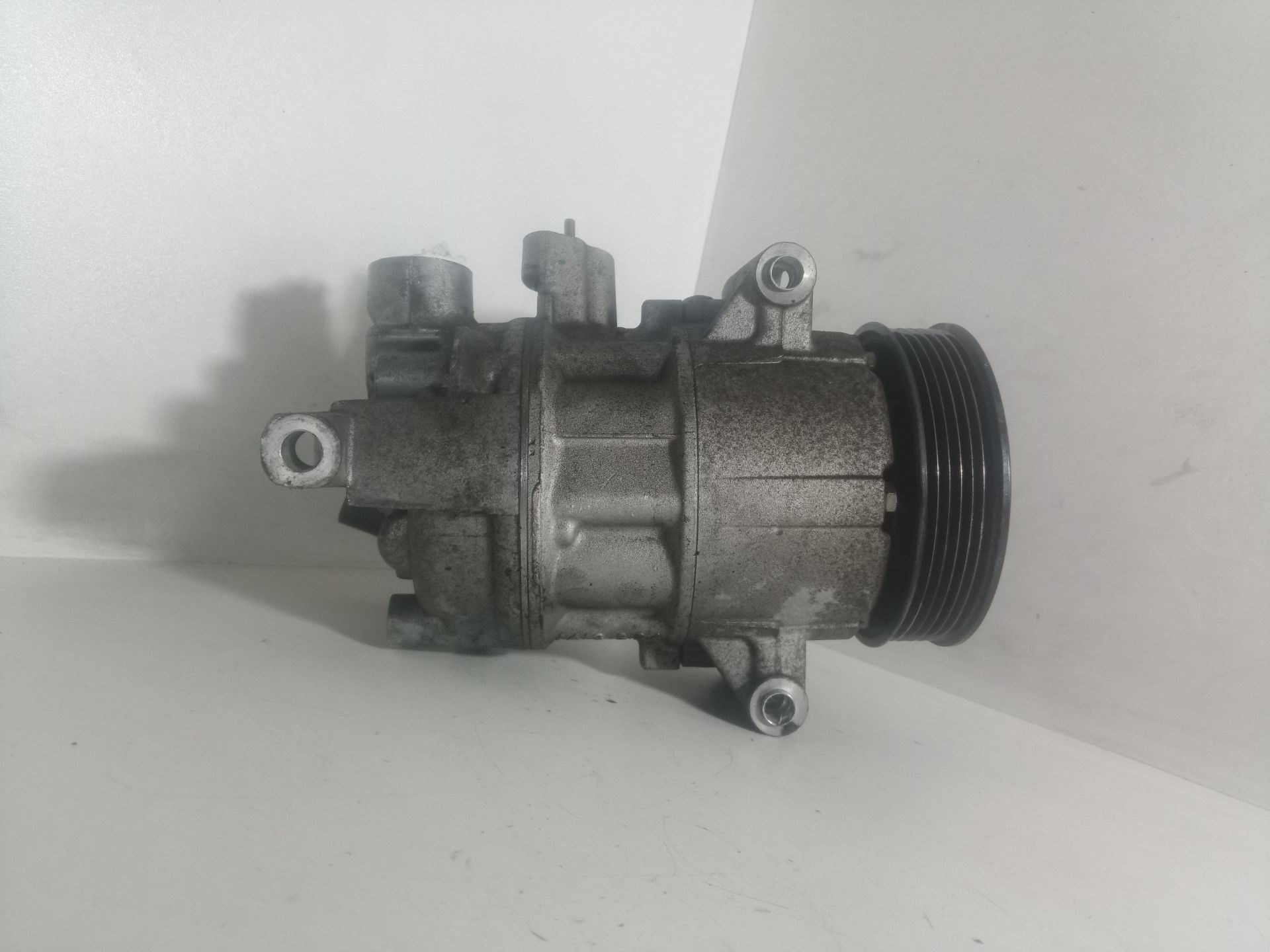 5Q0816803L COMPRESOR AIRE ACONDICIONADO SKODA FABIA 2019 32654 devimagesvext/08283e45-1ba6-4c70-9a92-5b0ff35685bb/migcrv/imagenes/000/000/682/000000682671.jpeg