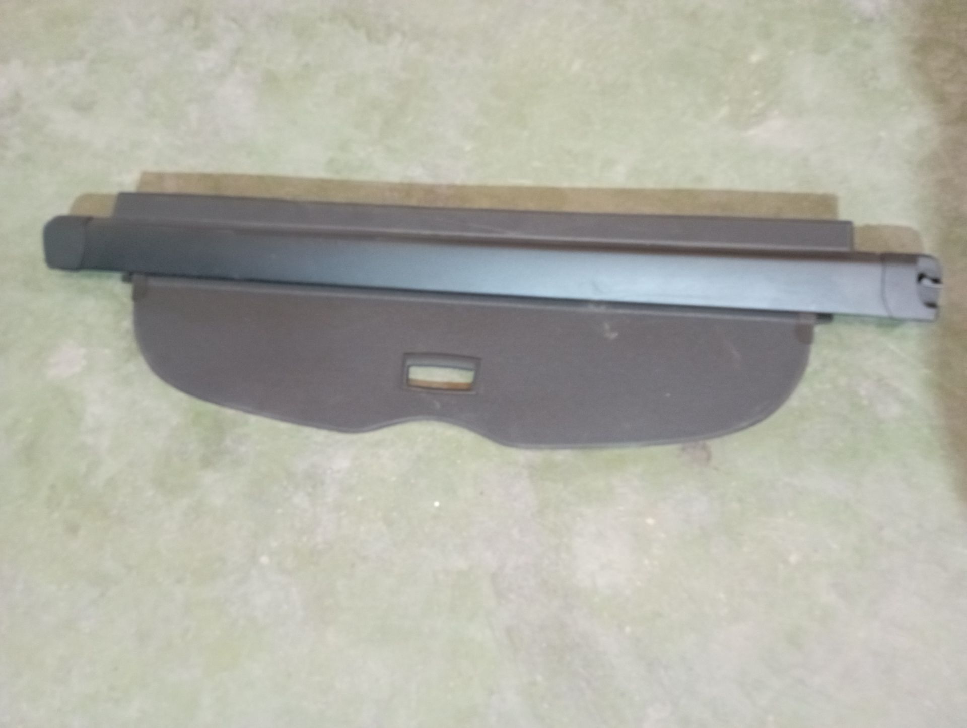 6491005040 BANDEJA TRASERA TOYOTA AVENSIS 2012 32935 devimagesvext/08283e45-1ba6-4c70-9a92-5b0ff35685bb/migcrv/imagenes/000/000/683/000000683881.jpeg