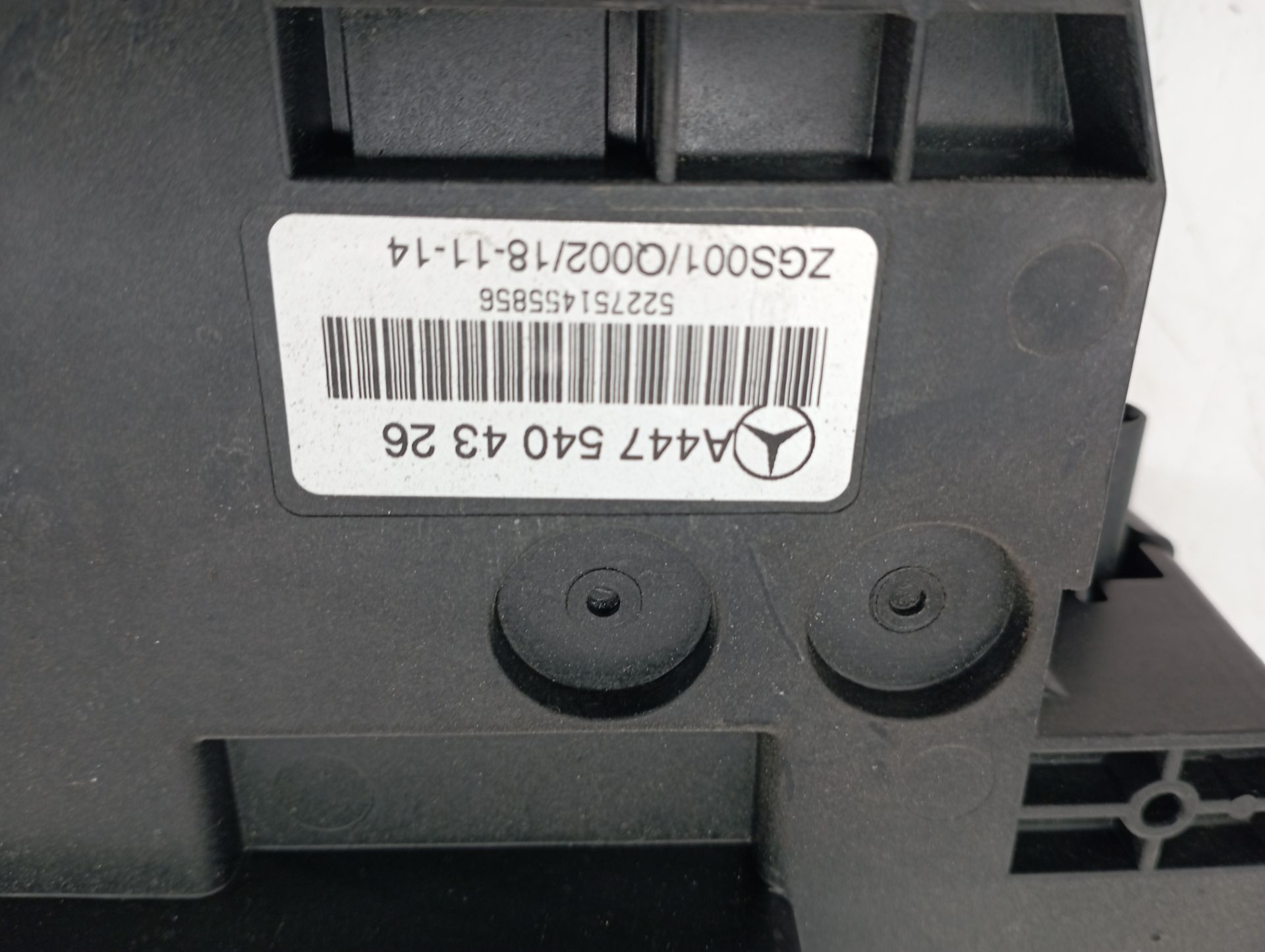 A4475404326 CAJA RELES FUSIBLES MERCEDES-BENZ VITO TOURER 2019 34969 devimagesvext/08283e45-1ba6-4c70-9a92-5b0ff35685bb/migcrv/imagenes/000/000/684/000000684525.jpeg