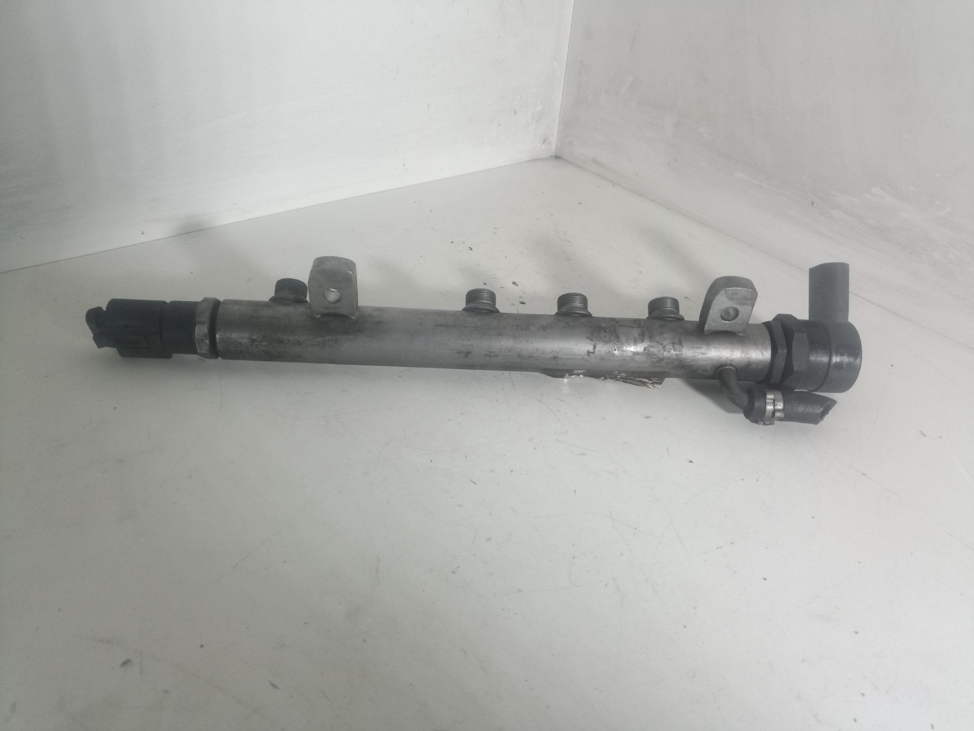 SIN DEFINIR RAMPA INYECTORA MITSUBISHI COLT CZ3 BERL. 5 2005 34383 devimagesvext/08283e45-1ba6-4c70-9a92-5b0ff35685bb/migcrv/imagenes/000/000/684/000000684793.jpeg