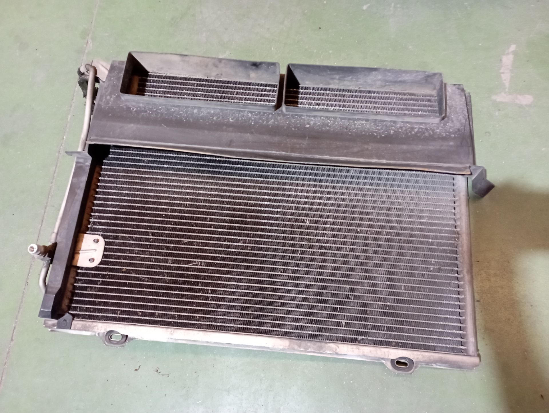 SIN DEFINIR CONDENSADOR RADIADOR AIRE ACONDICIONADO MERCEDES-BENZ C BERLINA 1996 33324 devimagesvext/08283e45-1ba6-4c70-9a92-5b0ff35685bb/migcrv/imagenes/000/000/685/000000685881.jpeg