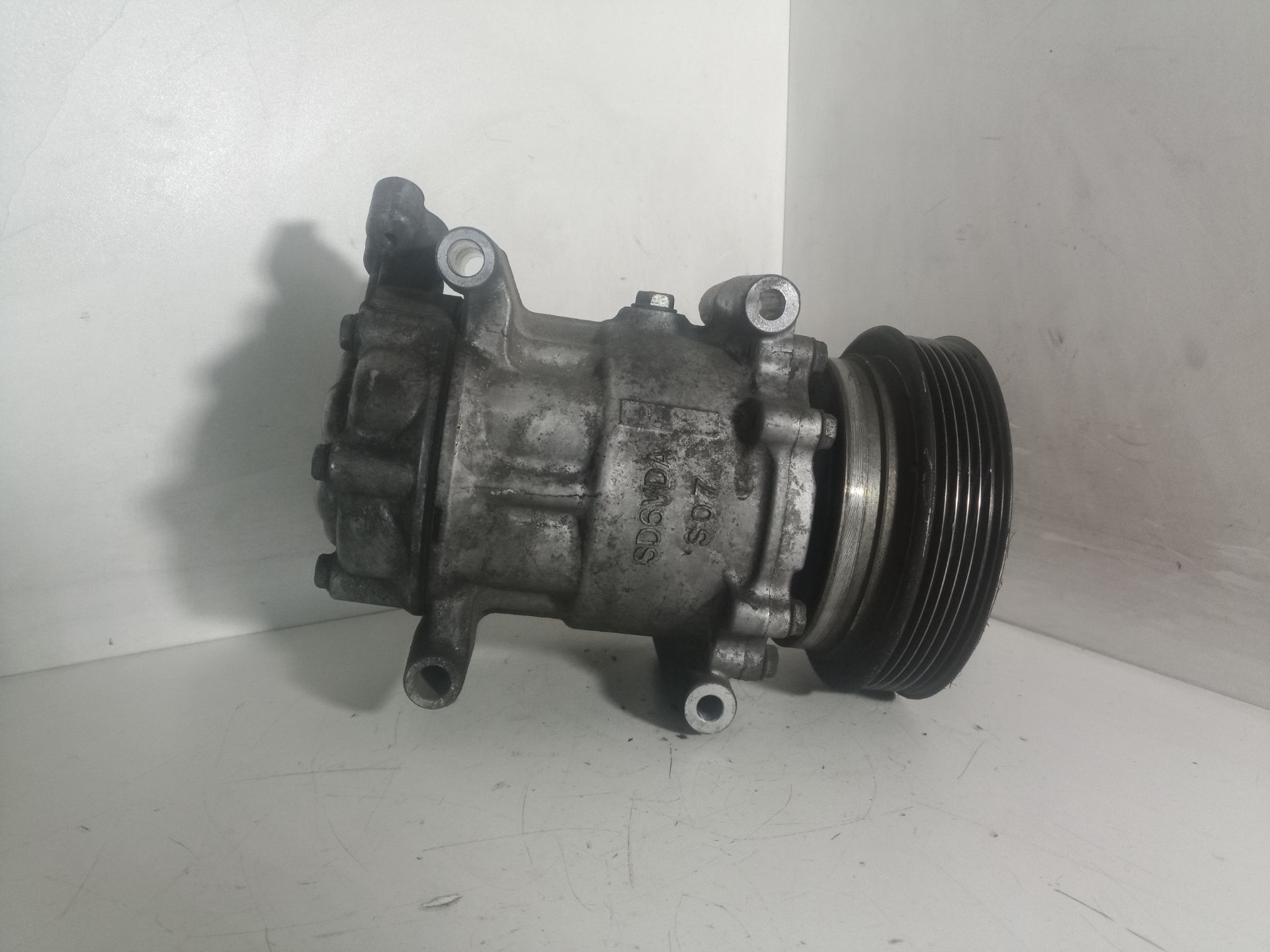 1918 COMPRESOR AIRE ACONDICIONADO RENAULT GRAND MODUS 2010 32685 devimagesvext/08283e45-1ba6-4c70-9a92-5b0ff35685bb/migcrv/imagenes/000/000/686/000000686505.jpeg