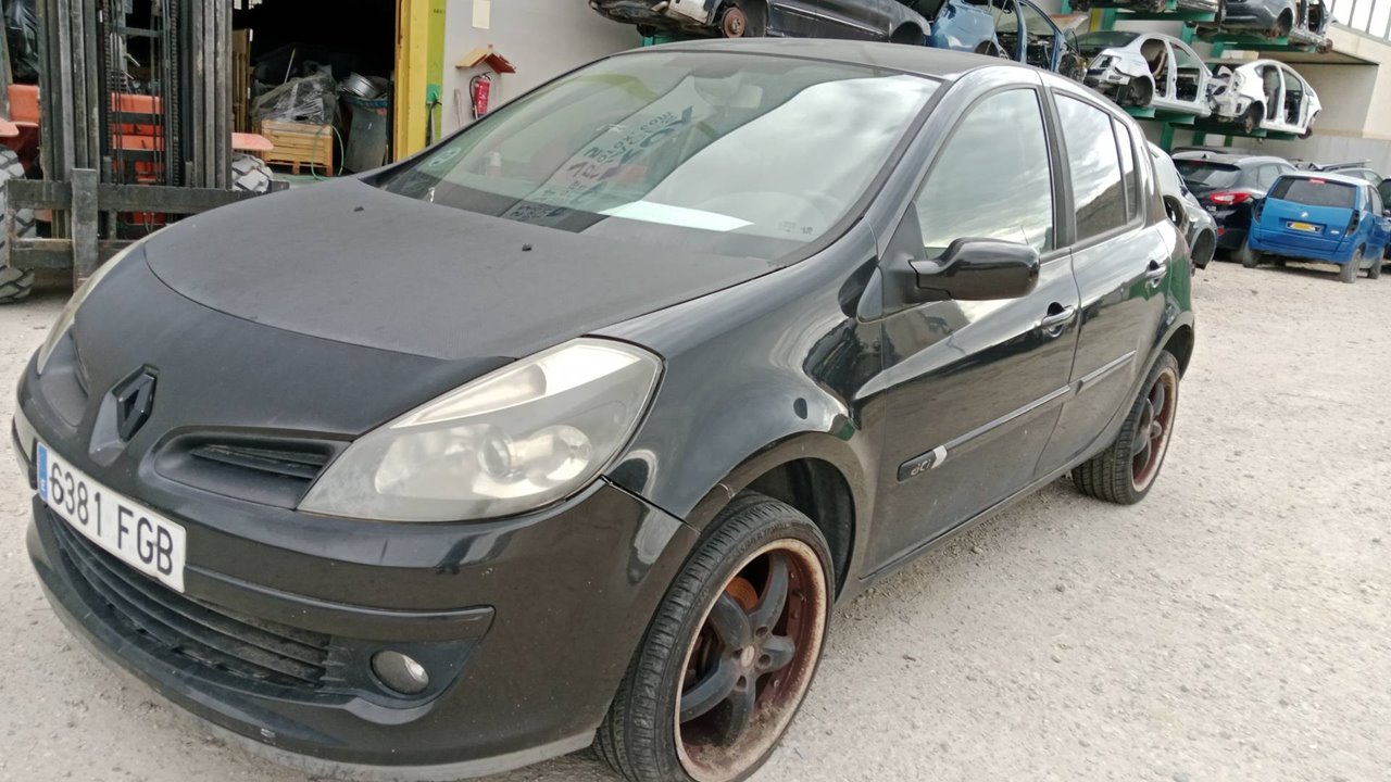 674661C R17F261260 CAJA RELES FUSIBLES RENAULT CLIO III 2006 36174 devimagesvext/08283e45-1ba6-4c70-9a92-5b0ff35685bb/migcrv/imagenes/000/000/687/000000687666.jpeg
