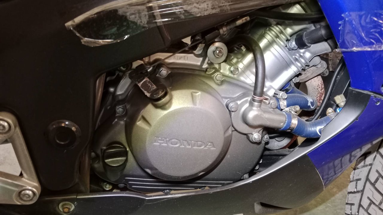 JC34E MOTOR COMPLETO HONDA CBR 125R 2006 35014 devimagesvext/08283e45-1ba6-4c70-9a92-5b0ff35685bb/migcrv/imagenes/000/000/688/000000688276.jpeg