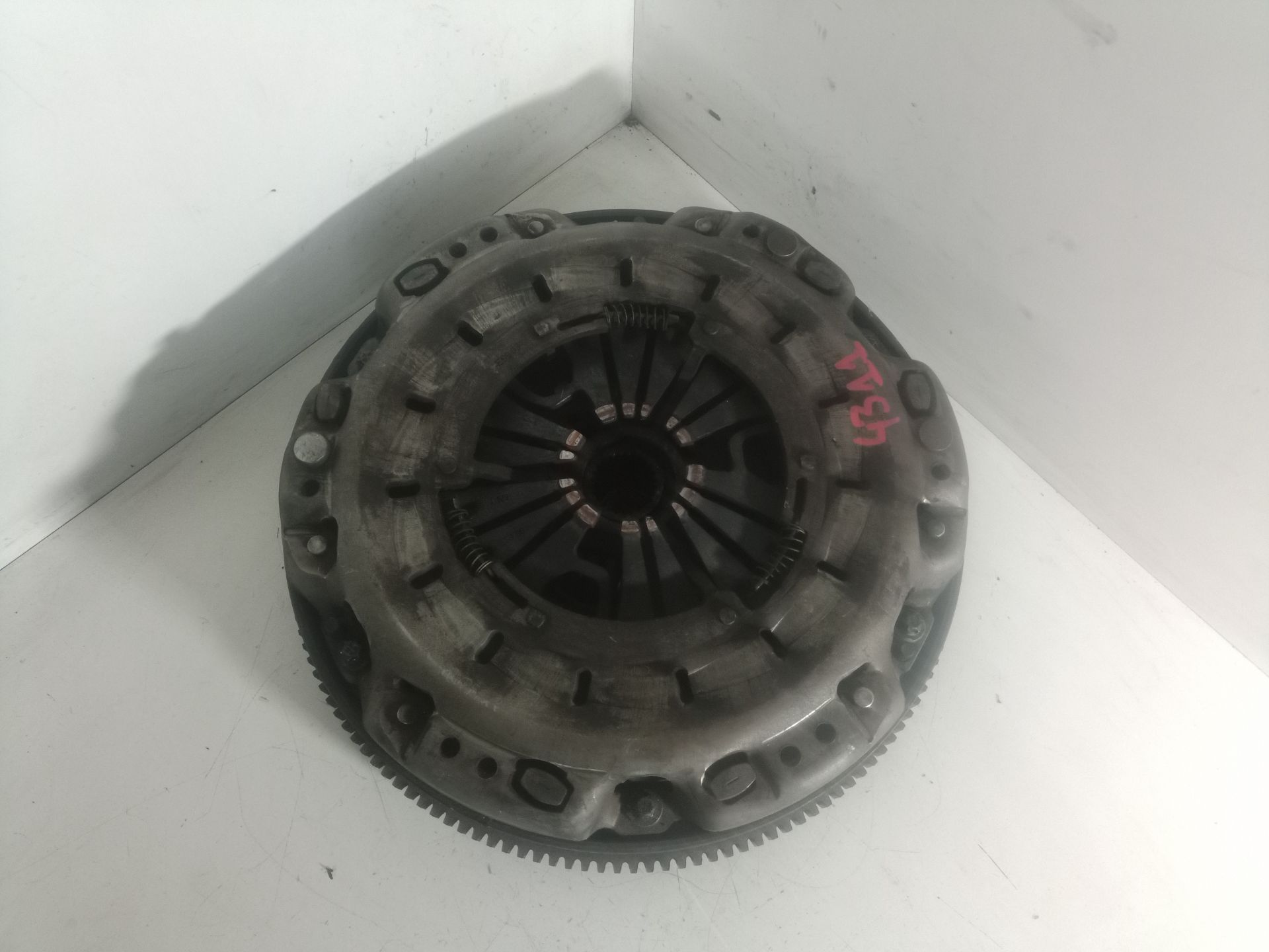 SIN DEFINIR VOLANTE MOTOR MERCEDES-BENZ C BERLINA 2003 32392 devimagesvext/08283e45-1ba6-4c70-9a92-5b0ff35685bb/migcrv/imagenes/000/000/695/000000695391.jpeg