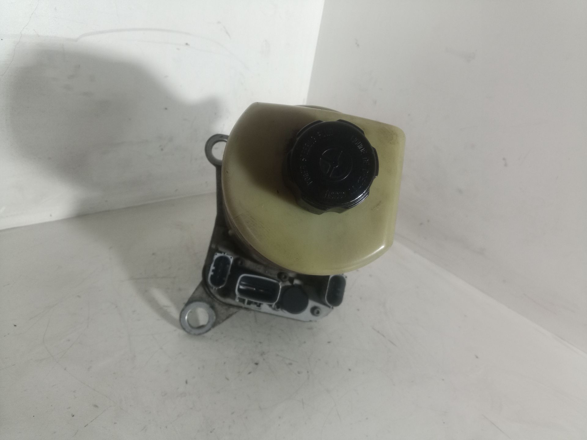 4M513K514BF BOMBA DIRECCION FORD FOCUS BERLINA 2007 33185 devimagesvext/08283e45-1ba6-4c70-9a92-5b0ff35685bb/migcrv/imagenes/000/000/699/000000699271.jpeg