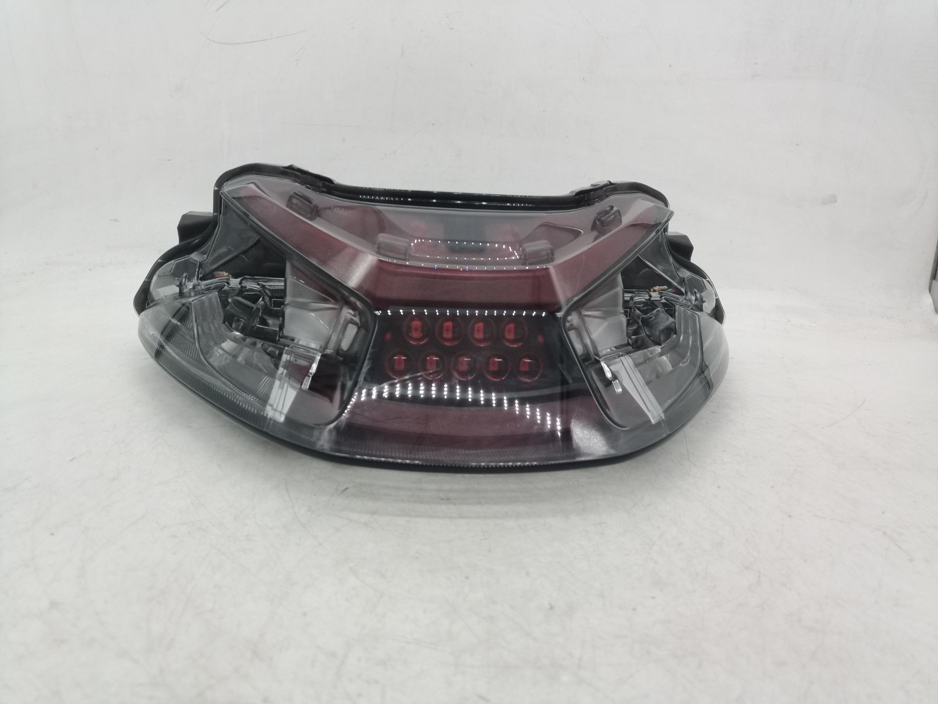 SIN DEFINIR PILOTO TRASERO CENTRAL HONDA FORZA NSS 125 2022 32240 devimagesvext/08283e45-1ba6-4c70-9a92-5b0ff35685bb/migcrv/imagenes/000/000/699/000000699623.jpeg