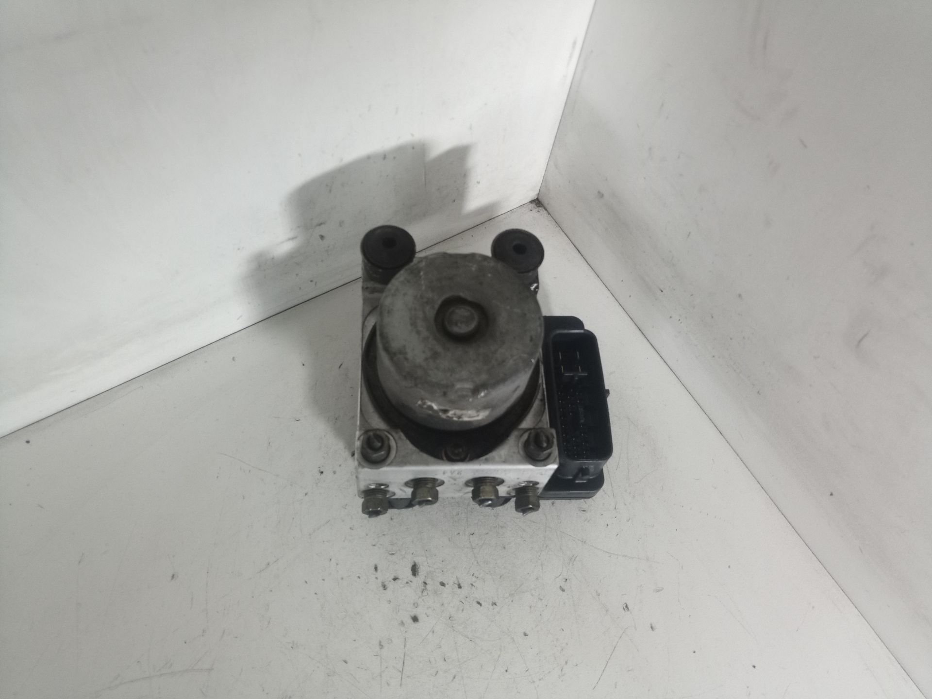 4364455 ABS MAZDA 626 BERLINA 2002 34879 devimagesvext/08283e45-1ba6-4c70-9a92-5b0ff35685bb/migcrv/imagenes/000/000/702/000000702429.jpeg