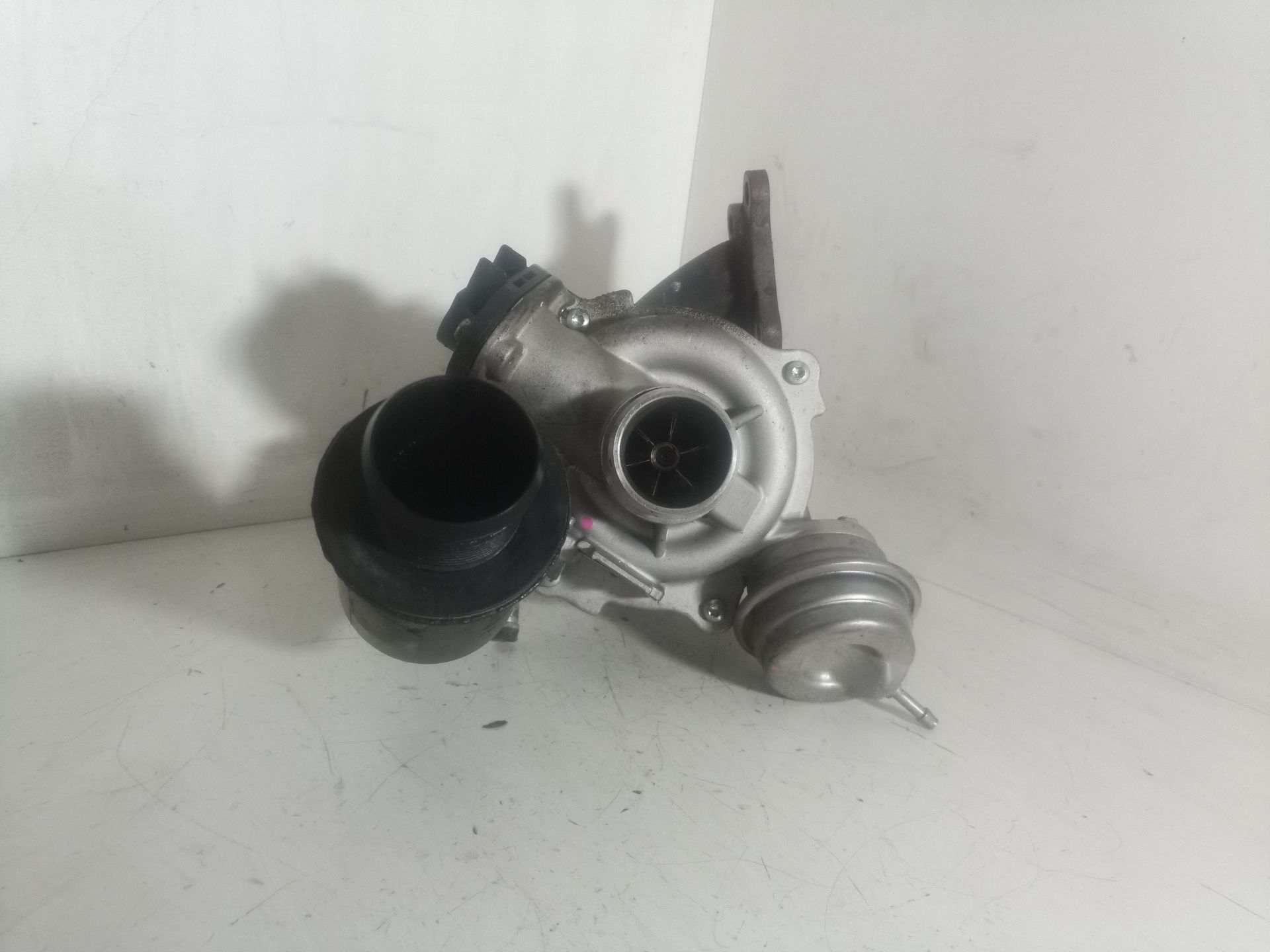 B1001010001 TURBOCOMPRESOR FORD C-MAX 2014 34594 devimagesvext/08283e45-1ba6-4c70-9a92-5b0ff35685bb/migcrv/imagenes/000/000/704/000000704593.jpeg
