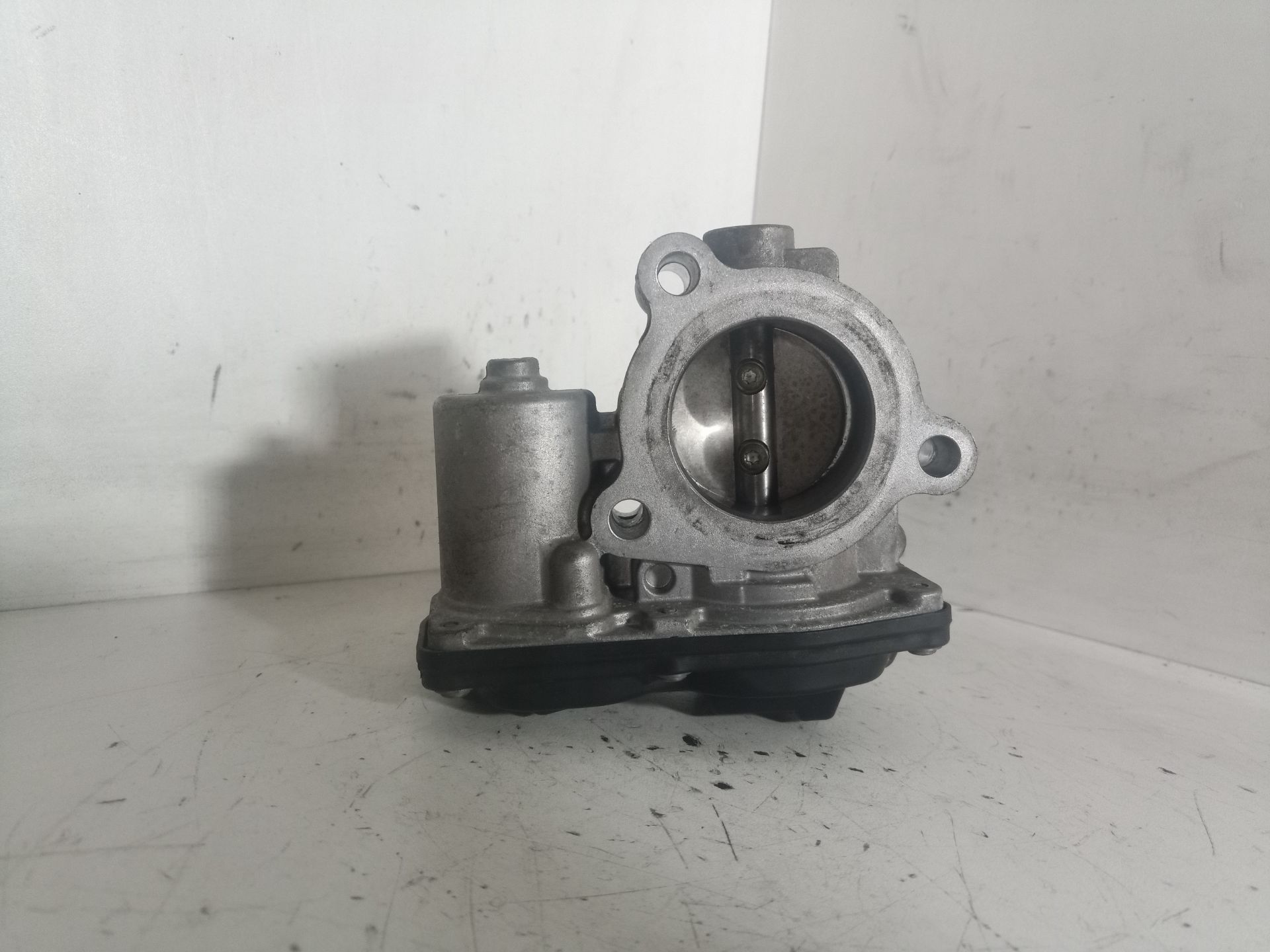 50989002 CAJA MARIPOSA FORD C-MAX 2014 34593 devimagesvext/08283e45-1ba6-4c70-9a92-5b0ff35685bb/migcrv/imagenes/000/000/704/000000704709.jpeg
