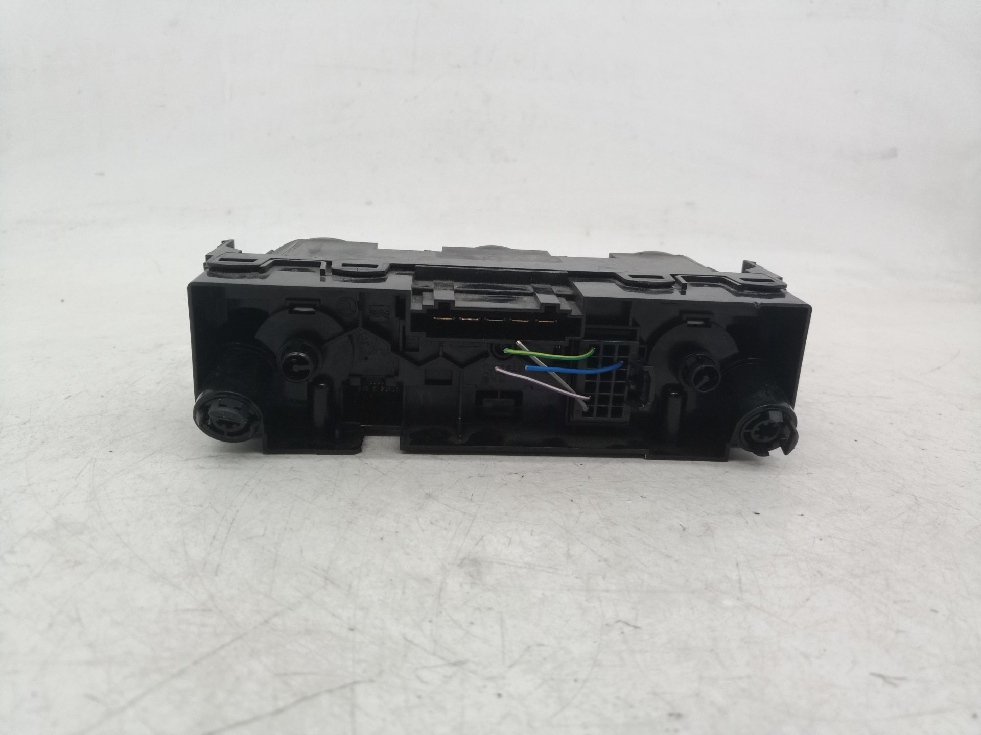 SIN DEFINIR MANDO CLIMATIZADOR SKODA FABIA 2019 32810 devimagesvext/08283e45-1ba6-4c70-9a92-5b0ff35685bb/migcrv/imagenes/000/000/705/000000705037.jpeg