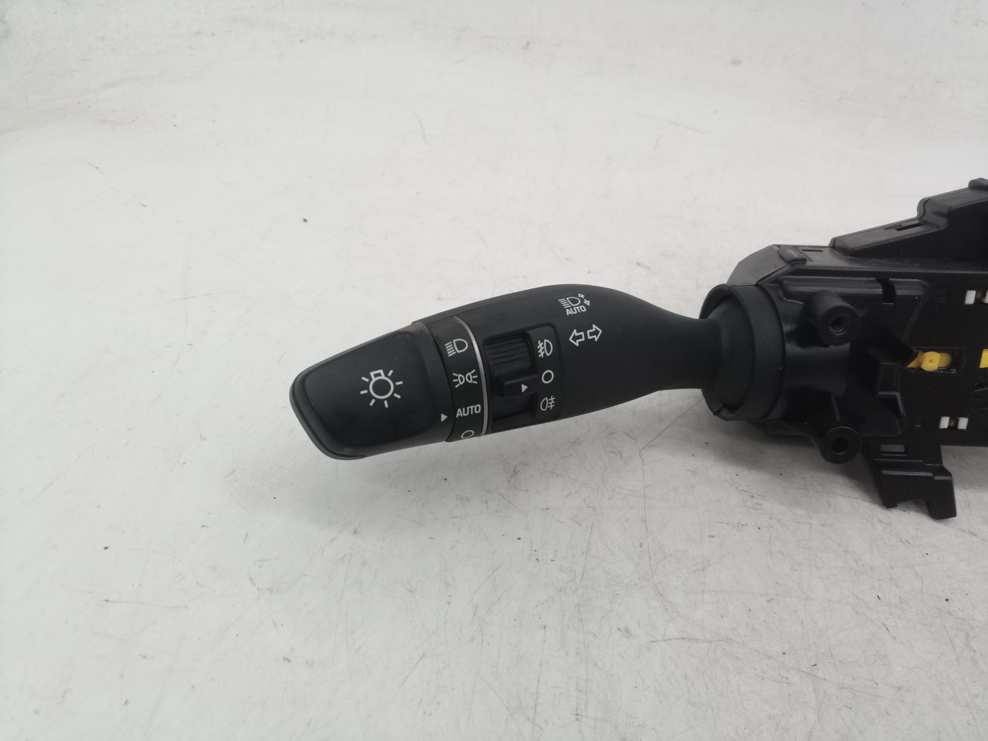 93404G4950 MANDO MULTIFUNCION HYUNDAI I30 2019 33842 devimagesvext/08283e45-1ba6-4c70-9a92-5b0ff35685bb/migcrv/imagenes/000/000/705/000000705065.jpeg