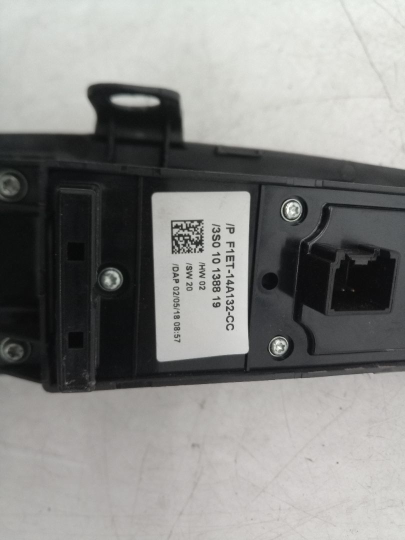 F1ET14A132CC MANDO ELEVALUNAS DELANTERO IZQUIERDO FORD FOCUS BERLINA 2018 33838 devimagesvext/08283e45-1ba6-4c70-9a92-5b0ff35685bb/migcrv/imagenes/000/000/705/000000705109.jpeg
