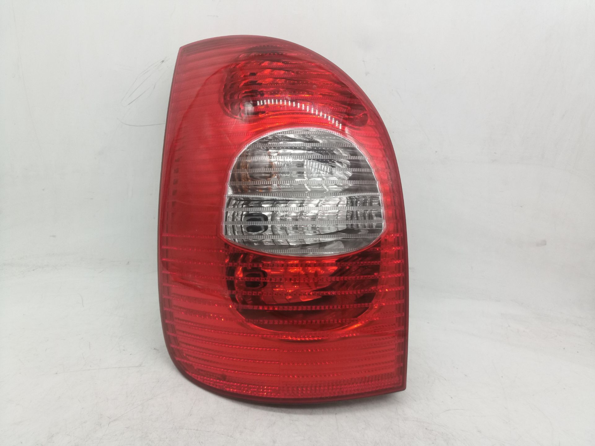 SIN DEFINIR PILOTO TRASERO IZQUIERDO CITROEN XSARA PICASSO 2010 32250 devimagesvext/08283e45-1ba6-4c70-9a92-5b0ff35685bb/migcrv/imagenes/000/000/705/000000705193.jpeg