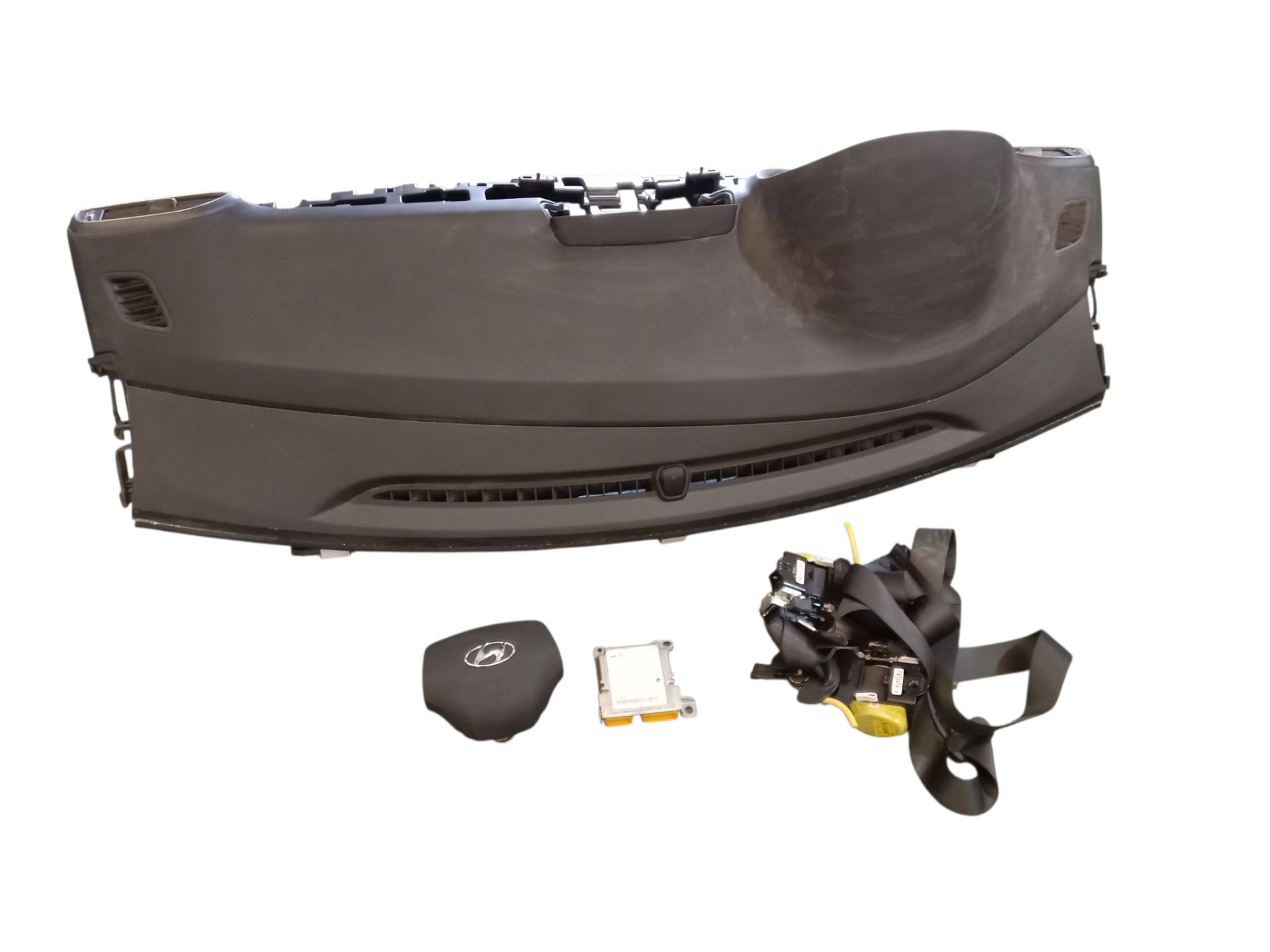 SIN DEFINIR KIT AIRBAG HYUNDAI I30 2019 12977 devimagesvext/08283e45-1ba6-4c70-9a92-5b0ff35685bb/migcrv/imagenes/000/000/705/000000705335.jpeg