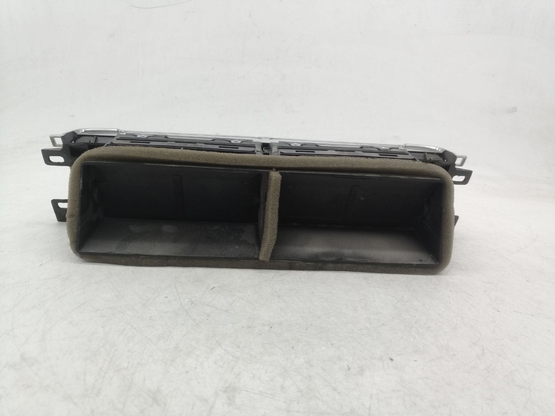 SIN DEFINIR REJILLA AIREADORA LAND ROVER RANGE ROVER SPORT 2014 34323 devimagesvext/08283e45-1ba6-4c70-9a92-5b0ff35685bb/migcrv/imagenes/000/000/705/000000705797.jpeg