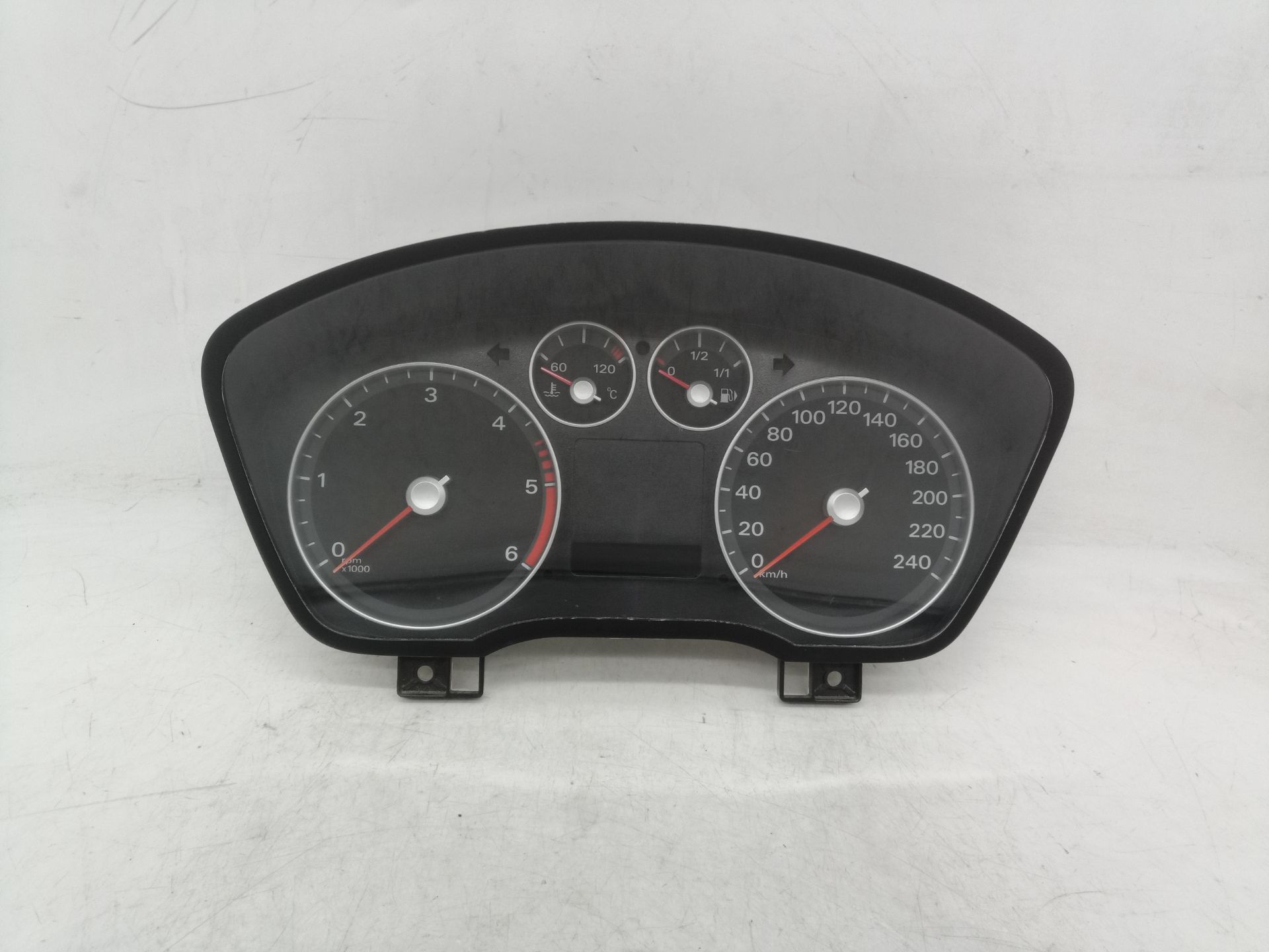 7M5T10849GB CUADRO INSTRUMENTOS FORD FOCUS BERLINA 2007 33938 devimagesvext/08283e45-1ba6-4c70-9a92-5b0ff35685bb/migcrv/imagenes/000/000/705/000000705841.jpeg