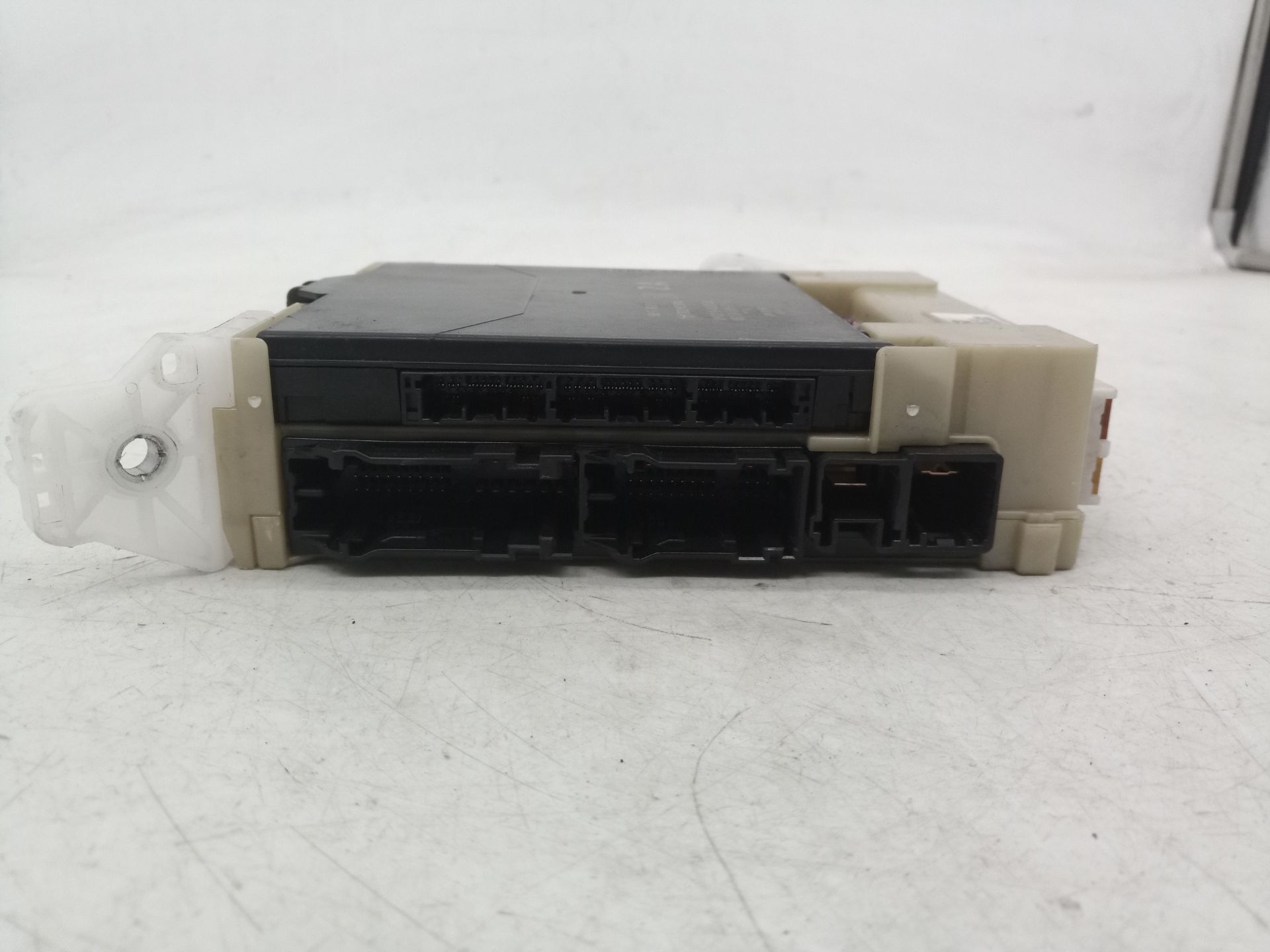 8922102830 CAJA RELES FUSIBLES TOYOTA COROLLA TOURING SPORTS 2023 33868 devimagesvext/08283e45-1ba6-4c70-9a92-5b0ff35685bb/migcrv/imagenes/000/000/707/000000707145.jpeg