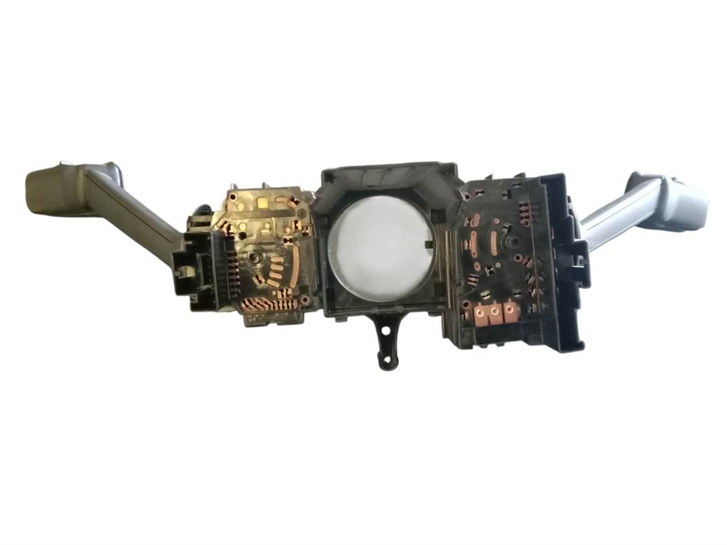 2Q0953502AB MANDO MULTIFUNCION SKODA FABIA 2019 34169 devimagesvext/08283e45-1ba6-4c70-9a92-5b0ff35685bb/migcrv/imagenes/000/000/710/000000710859.jpeg