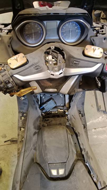SIN DEFINIR SOPORTE AMORTIGUADOR YAMAHA TMAX 530 2017 34744 devimagesvext/08283e45-1ba6-4c70-9a92-5b0ff35685bb/migcrv/imagenes/000/000/711/000000711534.jpeg