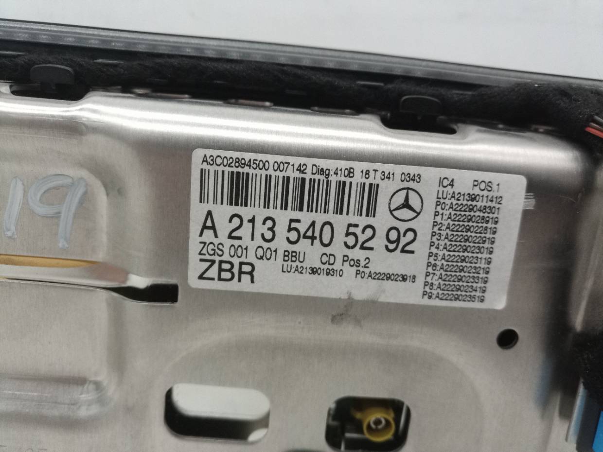 A2135405292 PANTALLA MULTIFUNCION MERCEDES-BENZ E BERLINA 2019 34204 devimagesvext/08283e45-1ba6-4c70-9a92-5b0ff35685bb/migcrv/imagenes/000/000/713/000000713799.jpeg