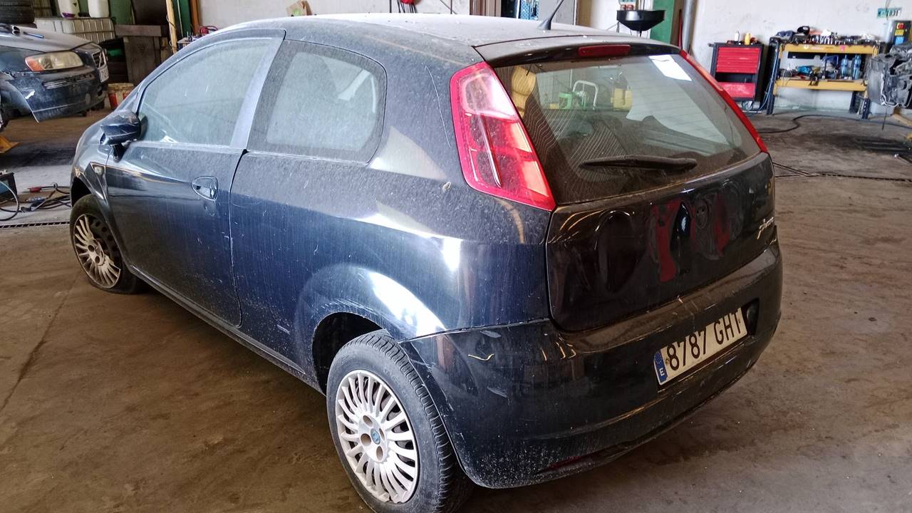 SIN DEFINIR PILOTO TRASERO DERECHO FIAT III PUNTO 2011 36308 devimagesvext/08283e45-1ba6-4c70-9a92-5b0ff35685bb/migcrv/imagenes/000/000/715/000000715064.jpeg