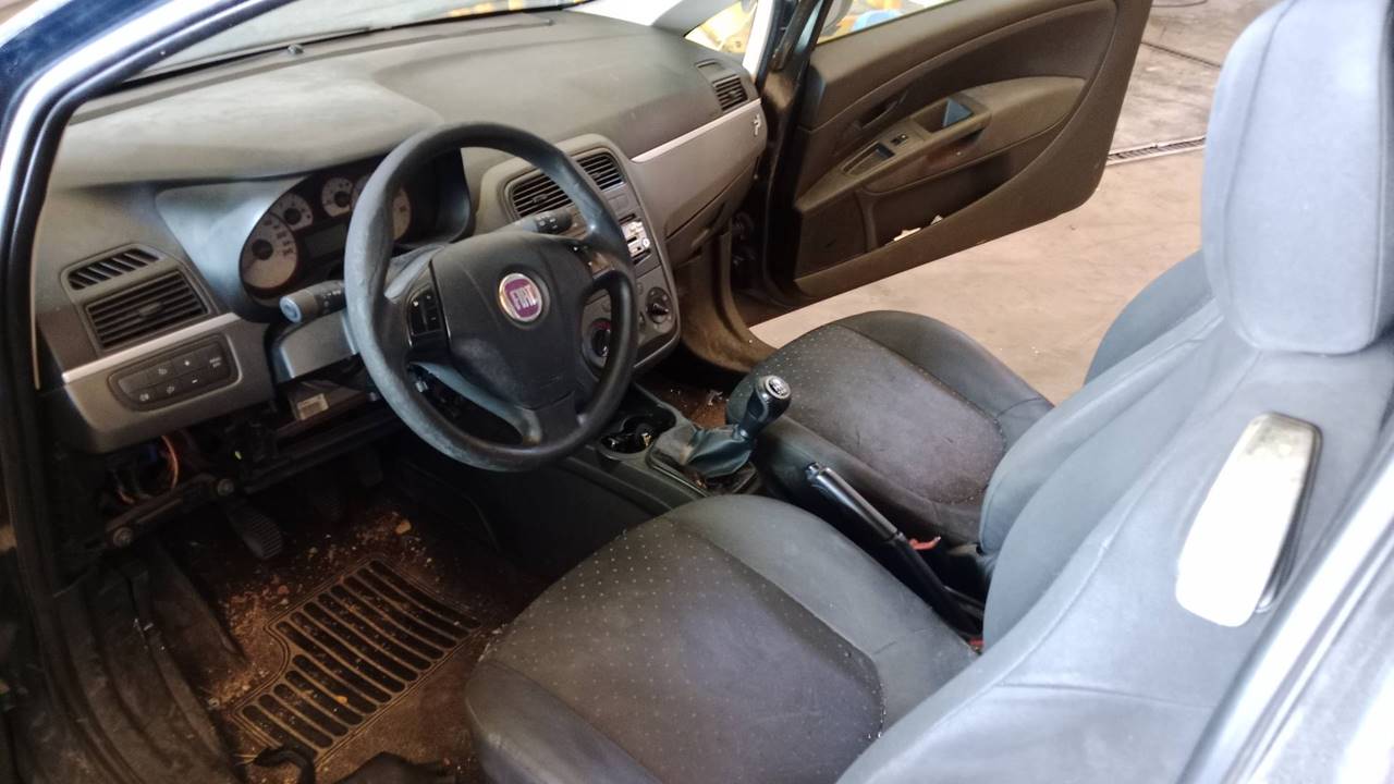 SIN DEFINIR PILOTO TRASERO DERECHO FIAT III PUNTO 2011 36308 devimagesvext/08283e45-1ba6-4c70-9a92-5b0ff35685bb/migcrv/imagenes/000/000/715/000000715070.jpeg
