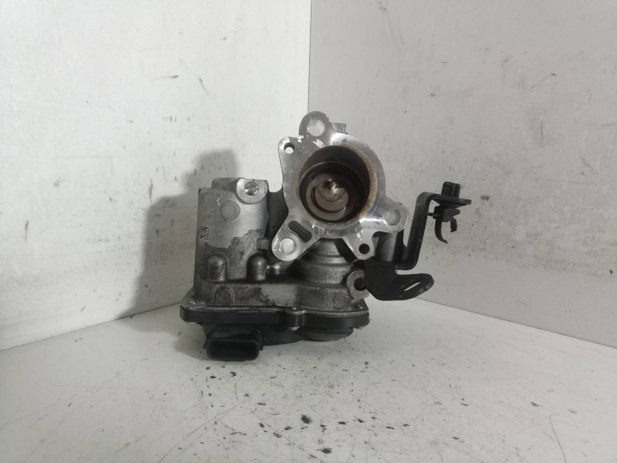 147100361R CAJA MARIPOSA DACIA DOKKER 2020 34662 devimagesvext/08283e45-1ba6-4c70-9a92-5b0ff35685bb/migcrv/imagenes/000/000/716/000000716701.jpeg