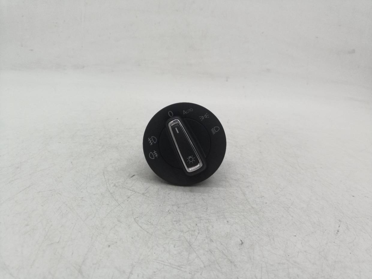 5G0941431AF MANDO LUCES SEAT IBIZA 2019 32916 devimagesvext/08283e45-1ba6-4c70-9a92-5b0ff35685bb/migcrv/imagenes/000/000/717/000000717351.jpeg